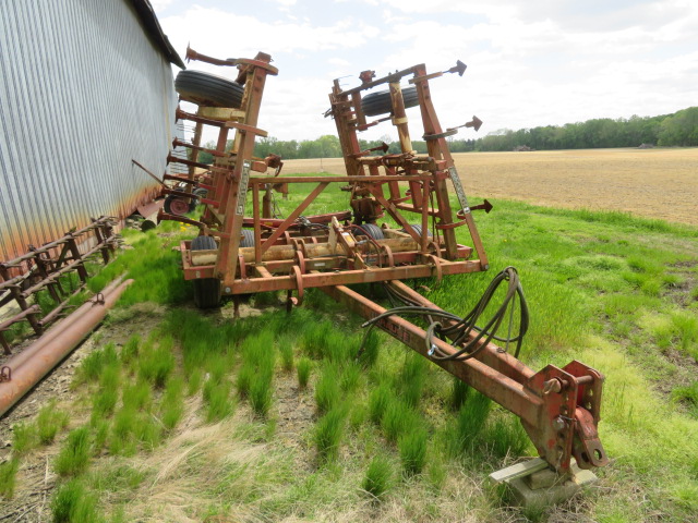  Krause 4118 Field Cultivator