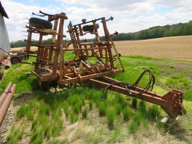  Krause 4118 Field Cultivator