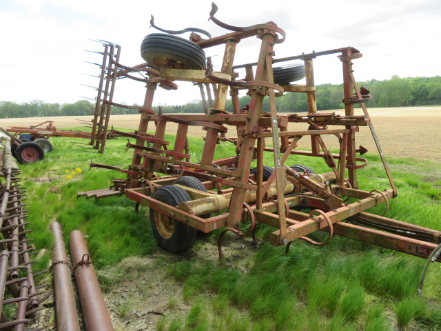  Krause 4118 Field Cultivator