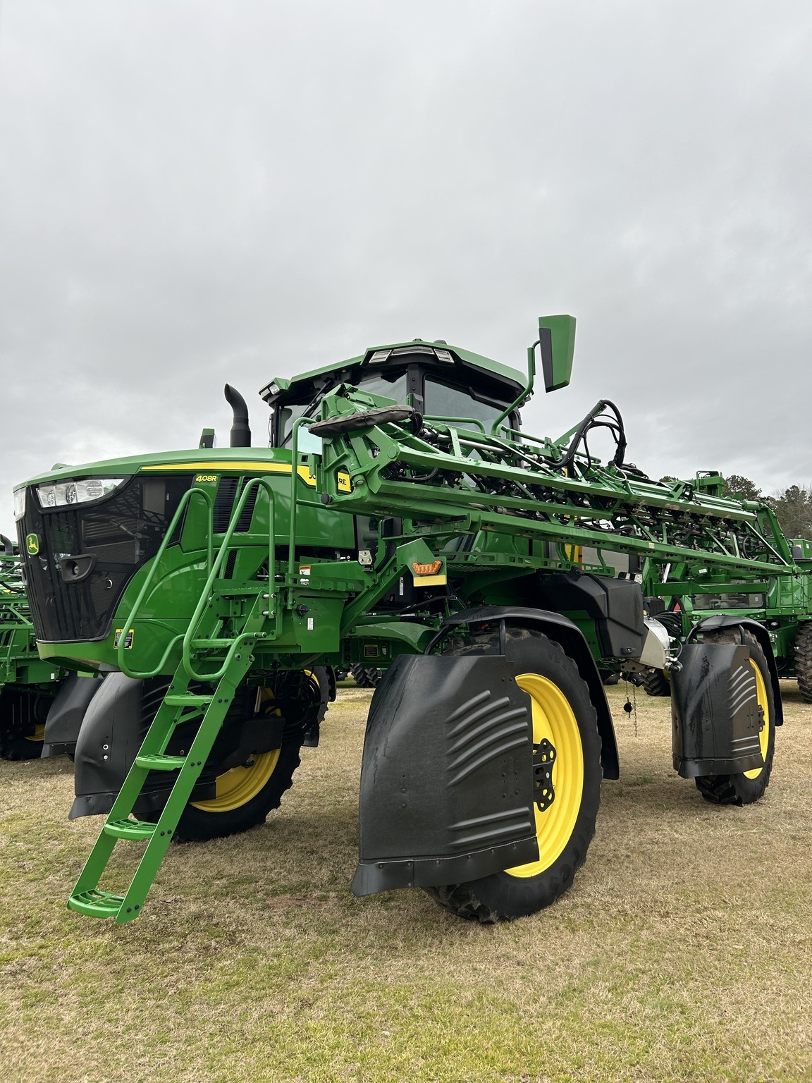 2023 John Deere 408R Self-Propelled Sprayer