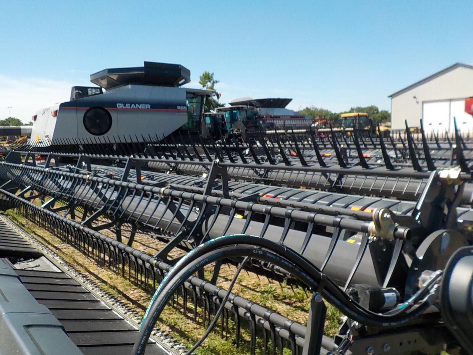 2026 Gleaner 9330 Platform