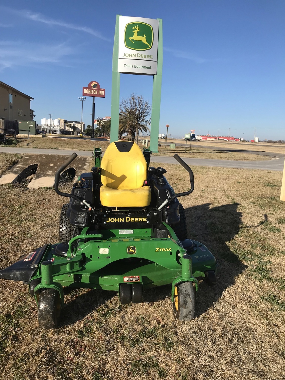 2021 John Deere Z915E Lawn Mower