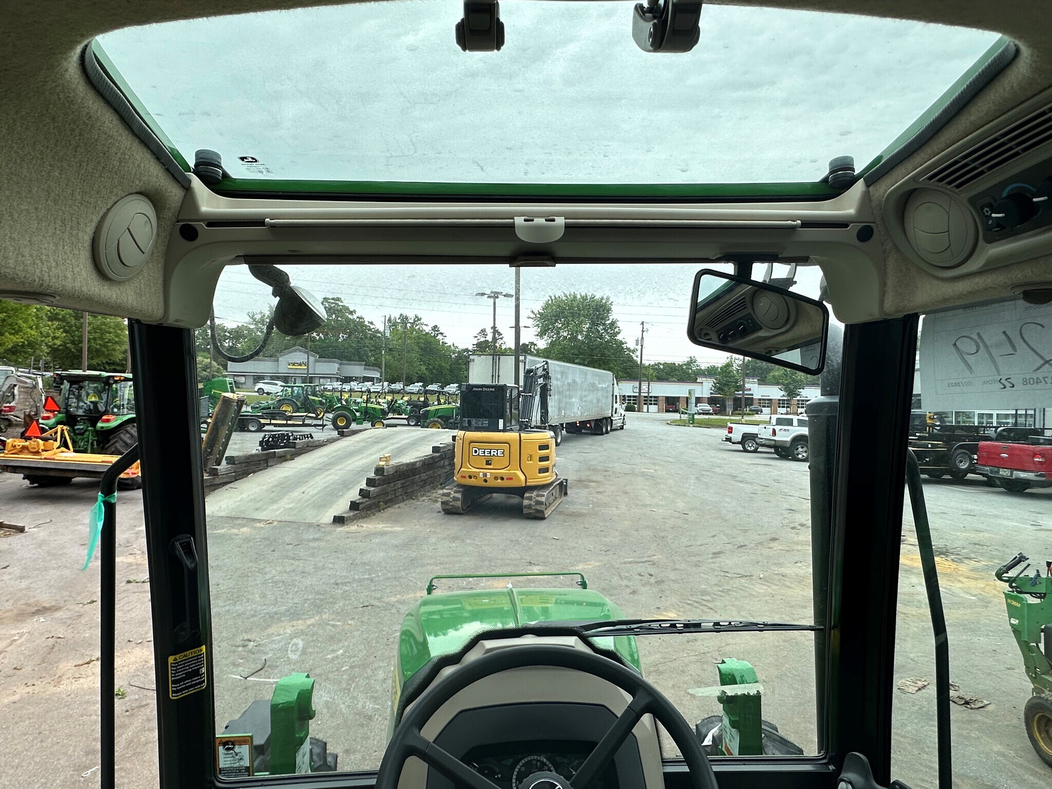 2024 John Deere 5075E Tractor