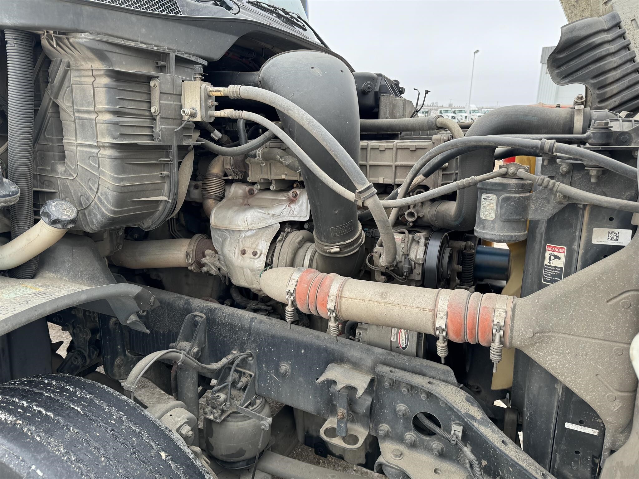 2015 Freightliner Cascadia 125 Semi Trucks/Trailer