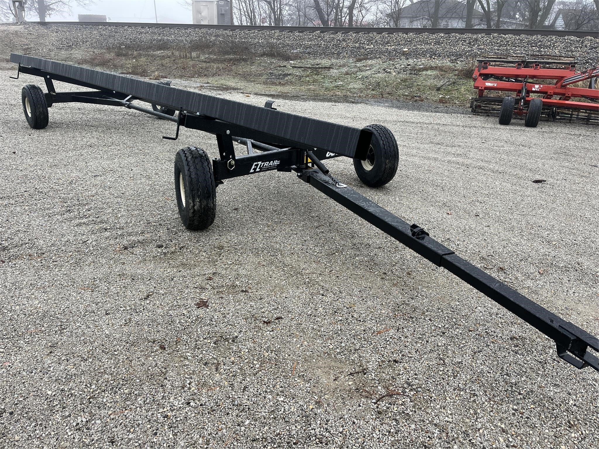  E-Z Trail 680 Header Trailer