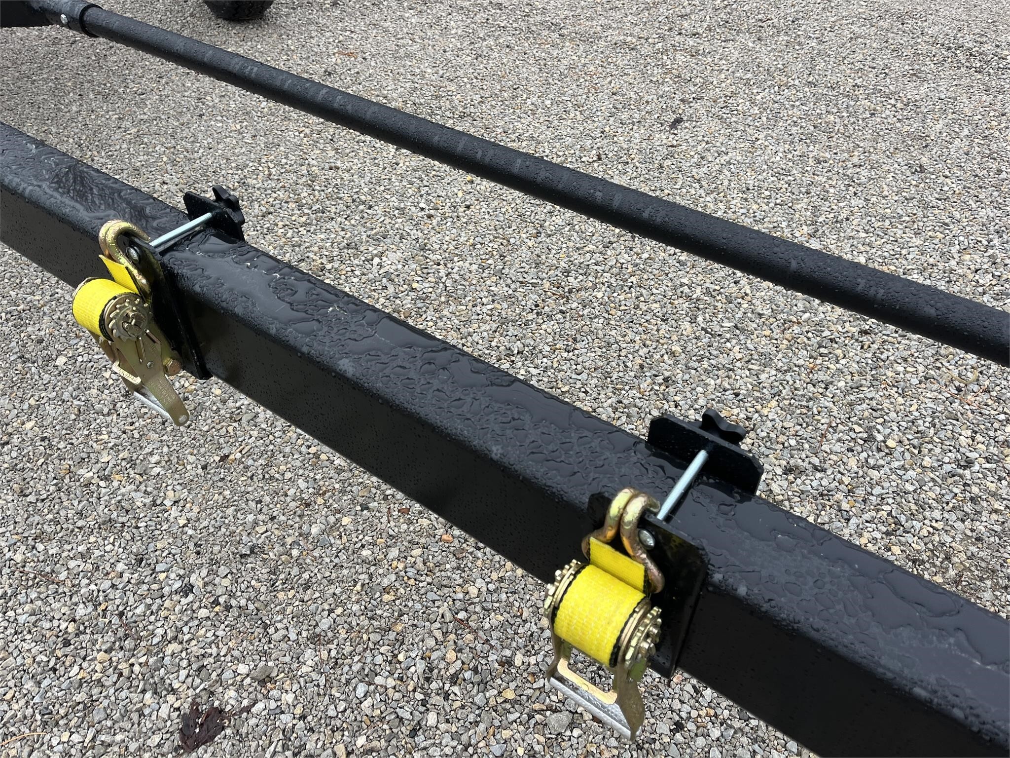  E-Z Trail 680 Header Trailer