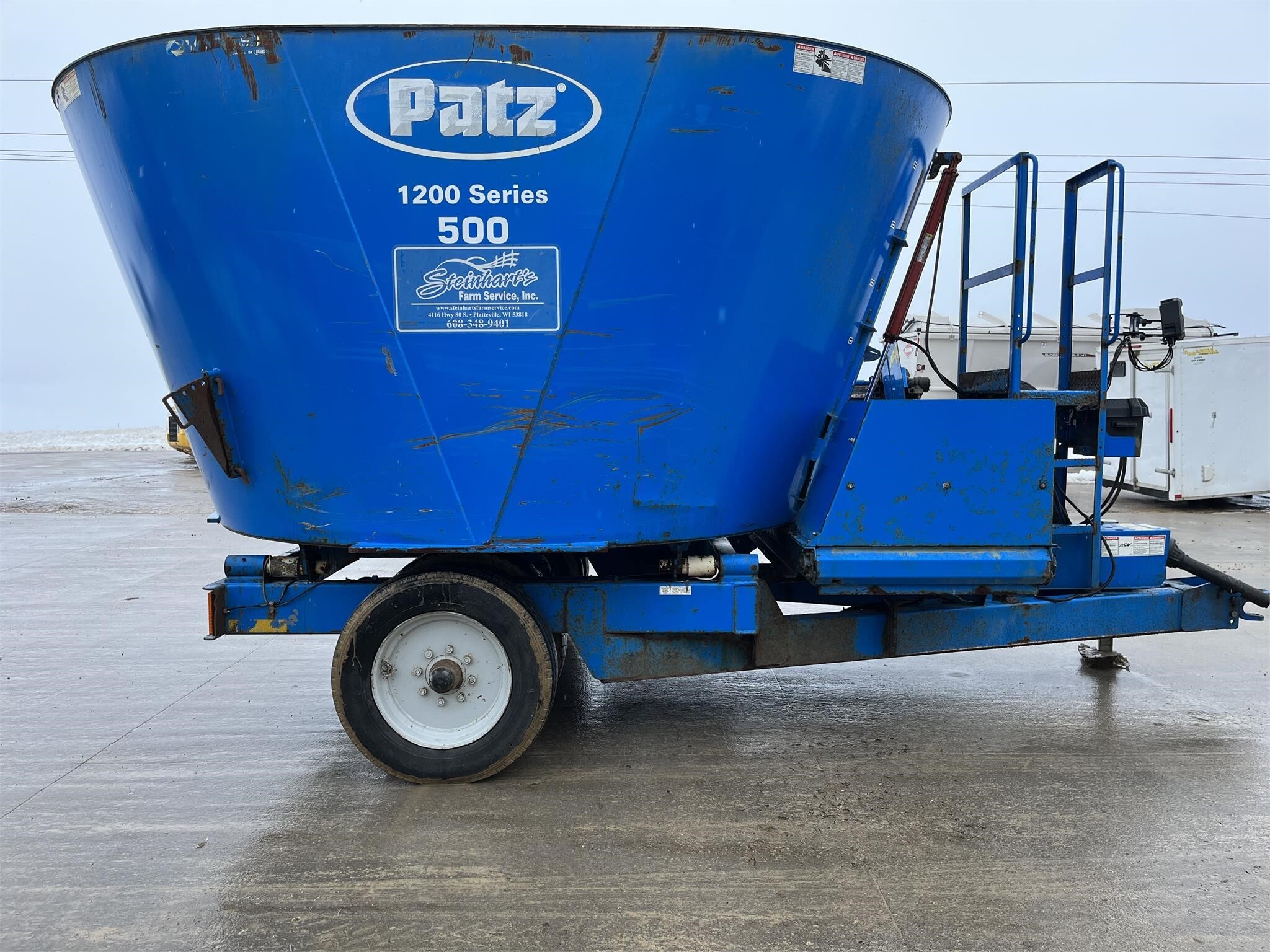  Patz 1200 SERIES 500 Feed Wagon