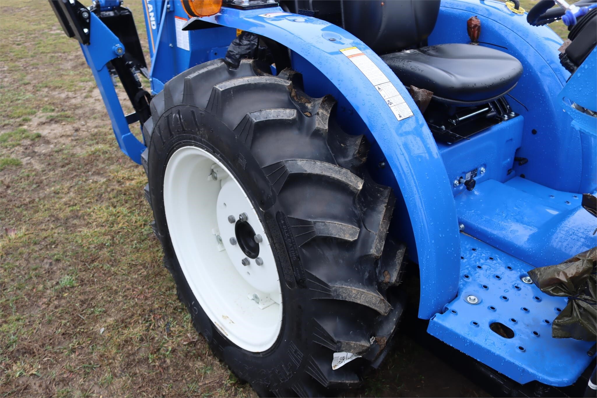  New Holland Workmaster 25 Tractor