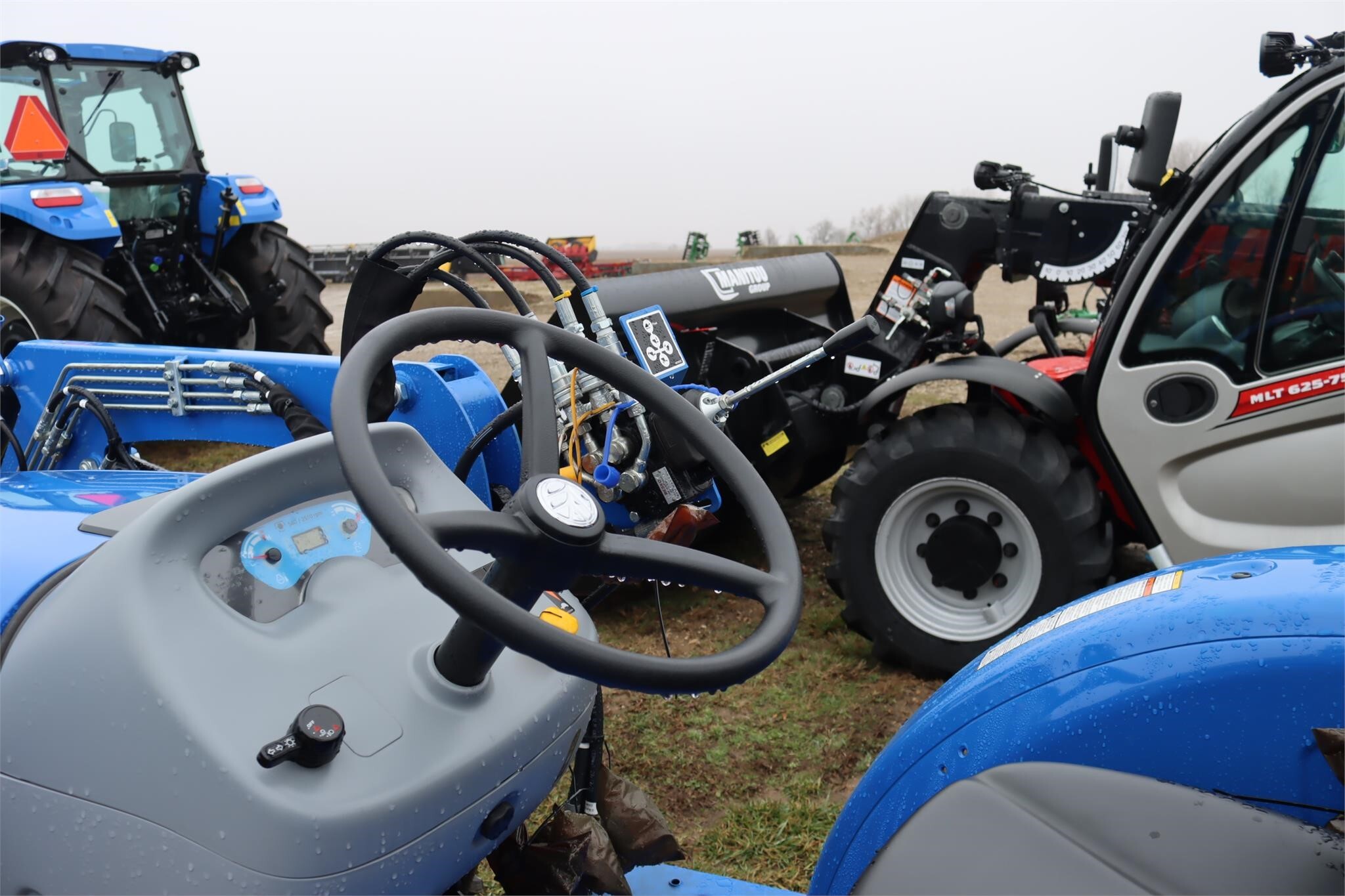  New Holland Workmaster 25 Tractor