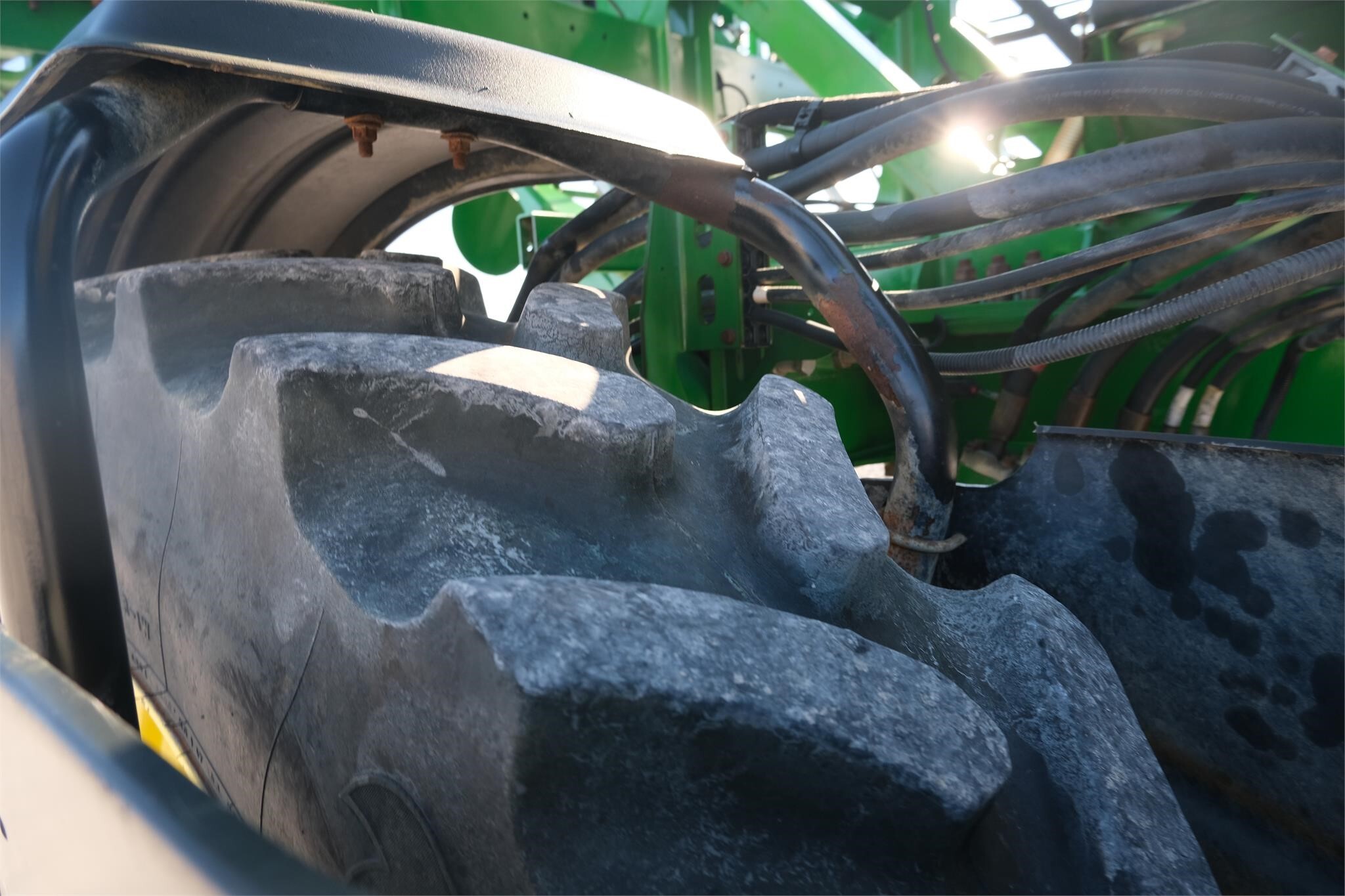 2018 John Deere R4030 SelfPropelled Sprayer 165,000 Machinery Pete