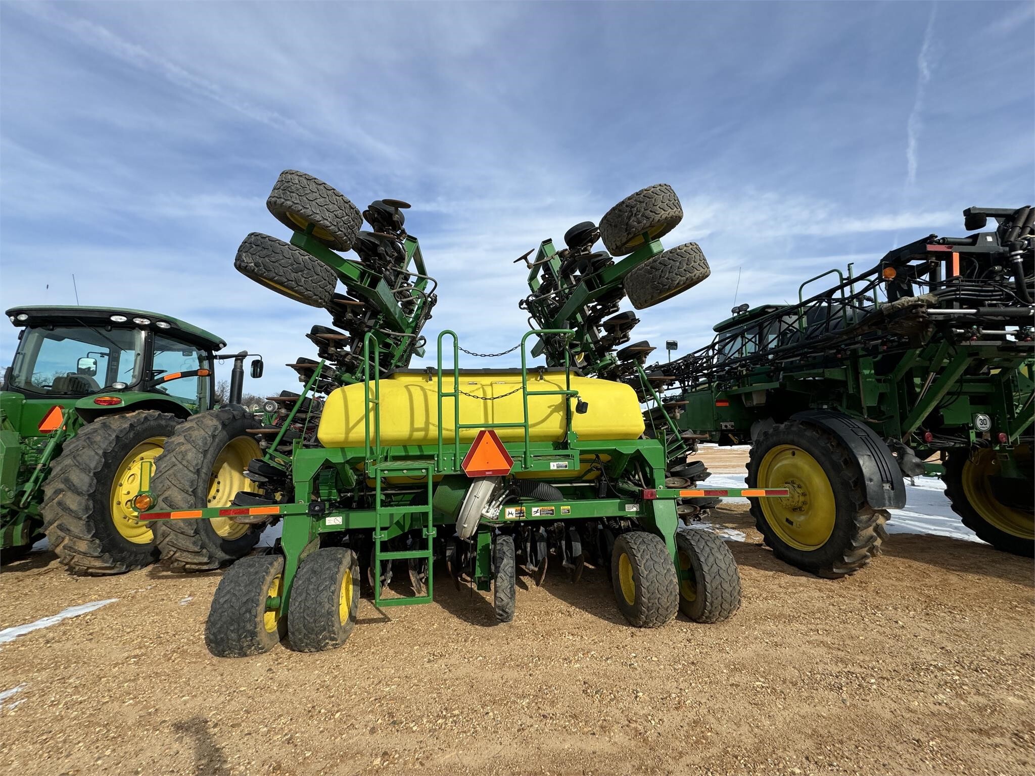 2009 John Deere 1990 Air Seeder 63,000 Machinery Pete