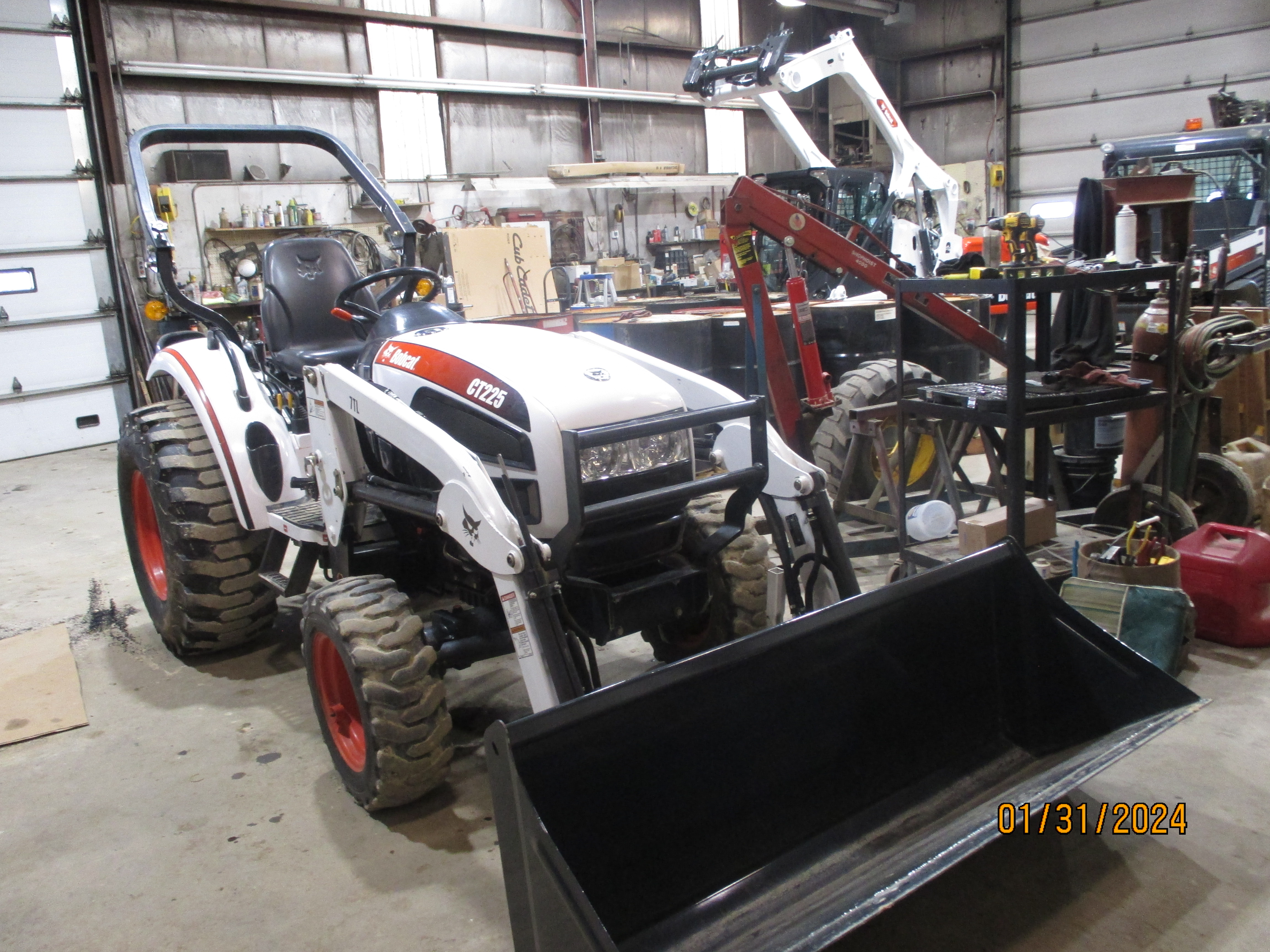 2008 Bobcat CT225 Tractor