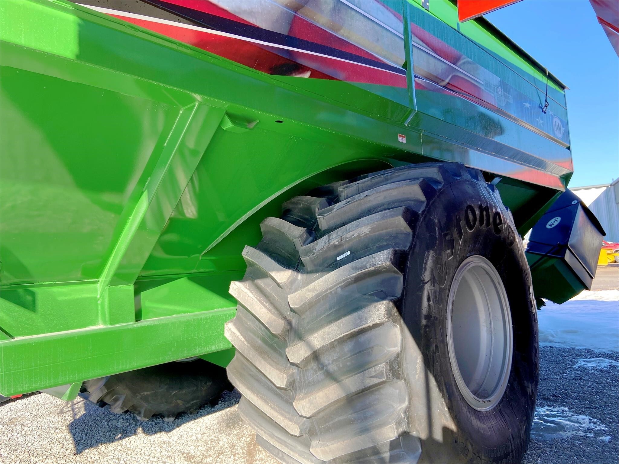 2024 J&M 1432-22S Grain Cart