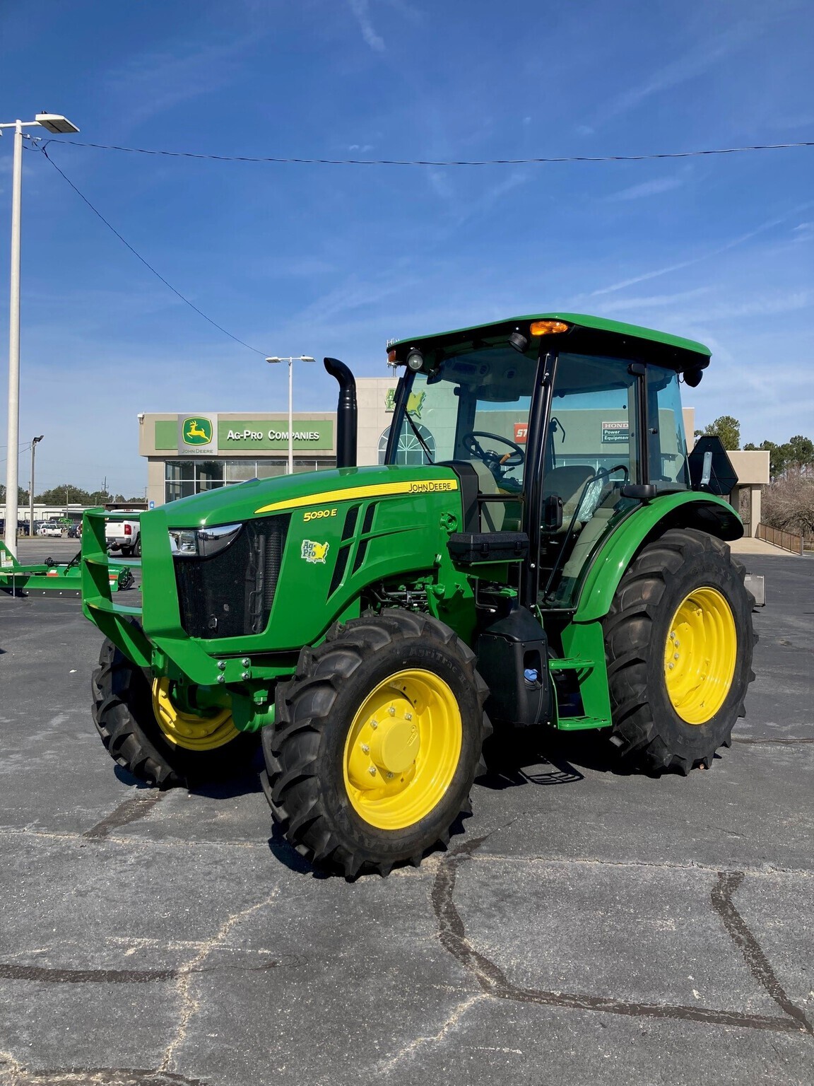 2024 John Deere 5090E Tractor