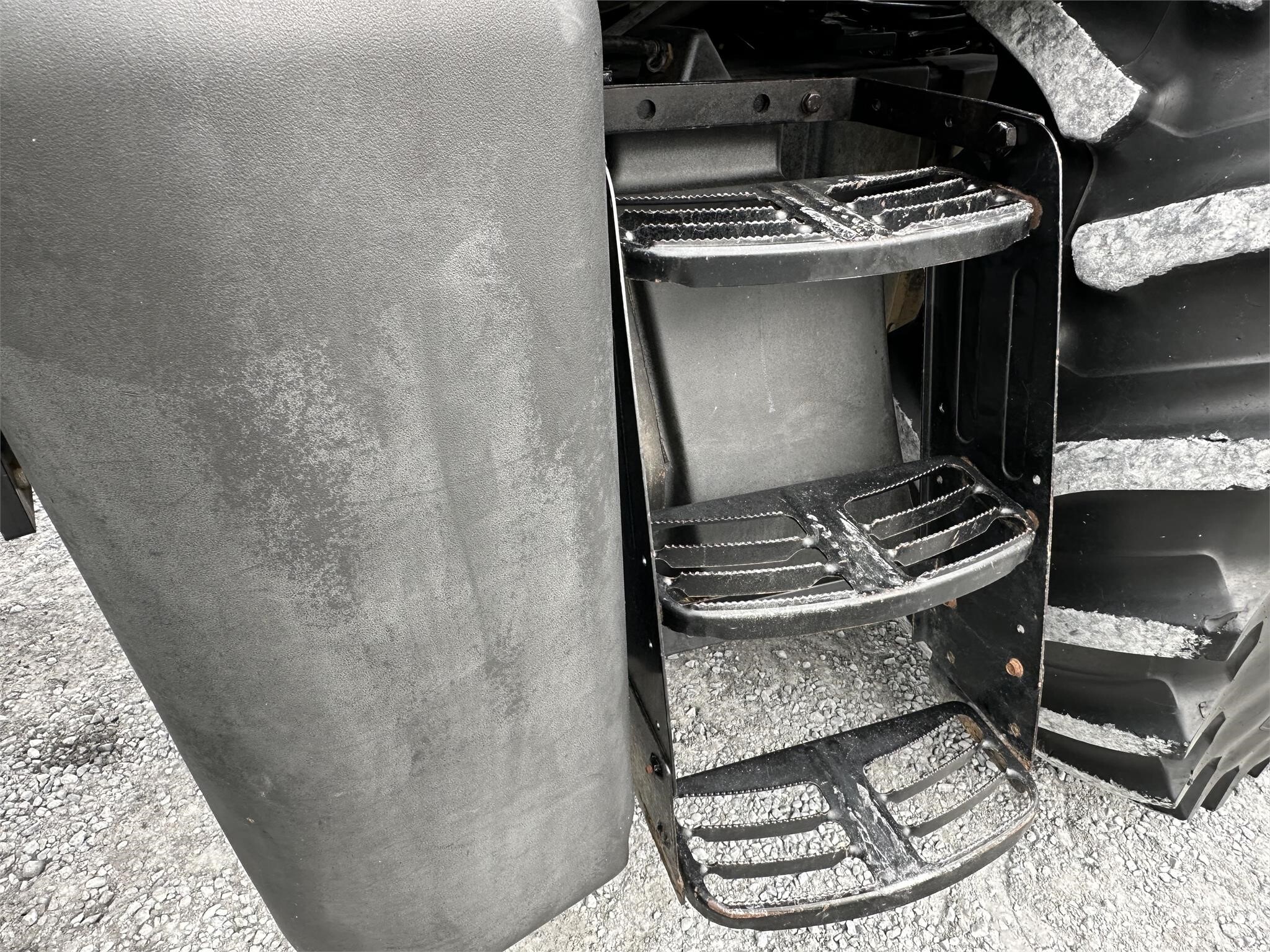 2010 New Holland T6070 Elite Tractor