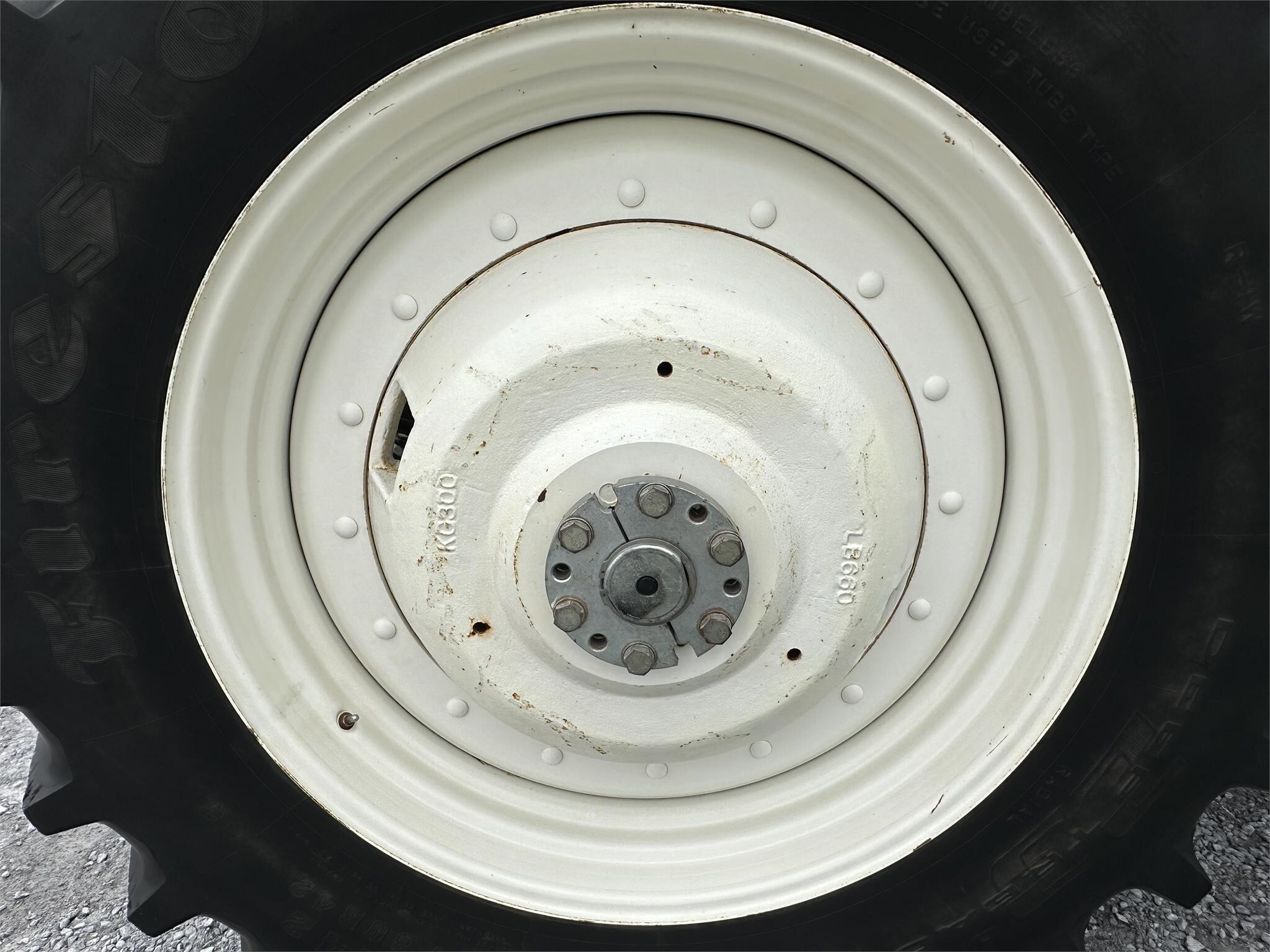 2010 New Holland T6070 Elite Tractor