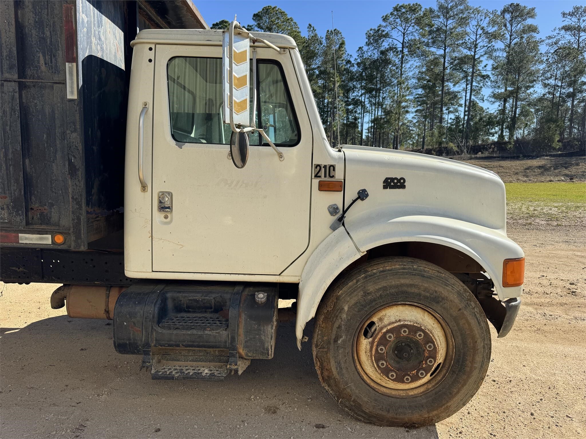 1996 International 4700 Dump Trucks/Trailer