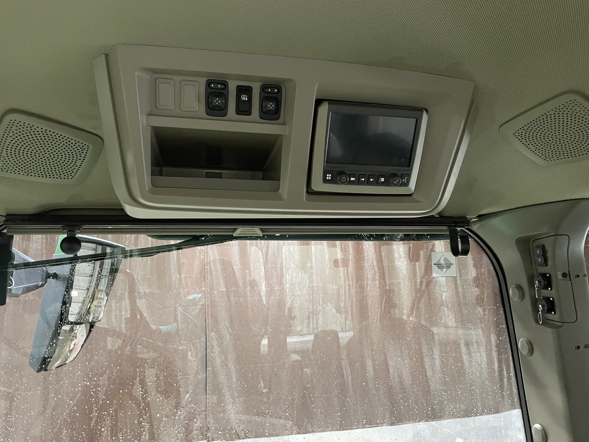 2022 John Deere 9RX 640 Tractor