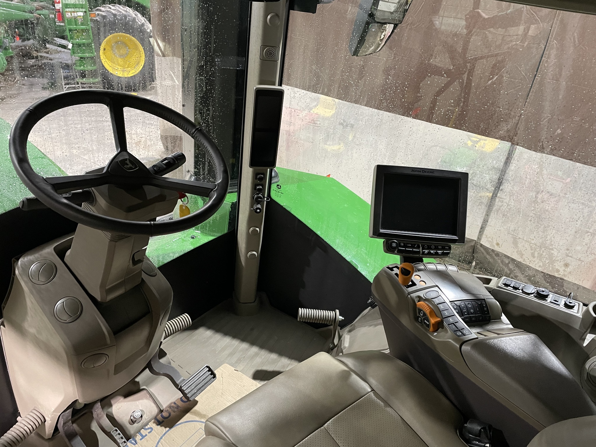 2022 John Deere 9RX 640 Tractor