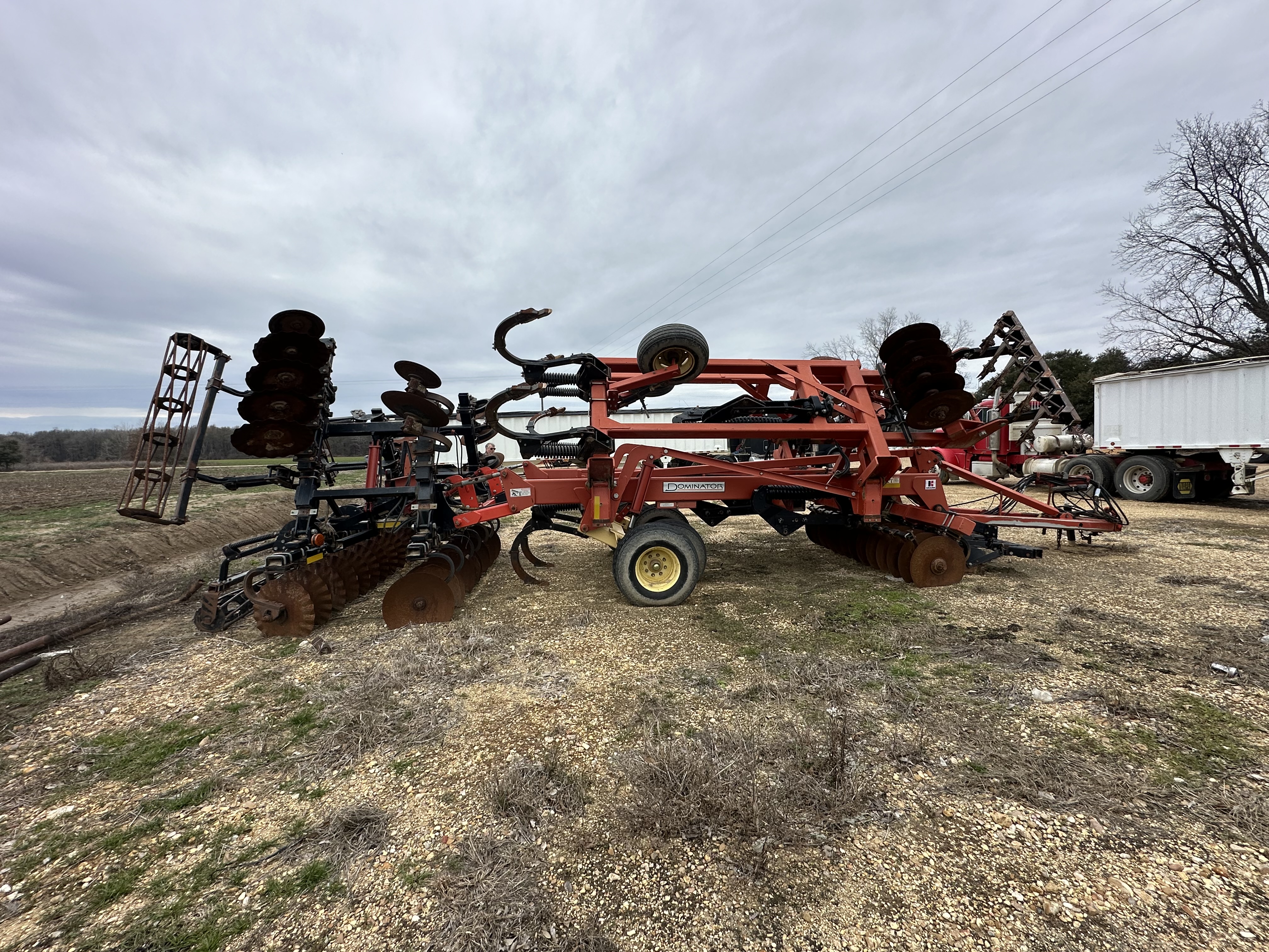 2009 Krause 4850 -18 In-Line Ripper