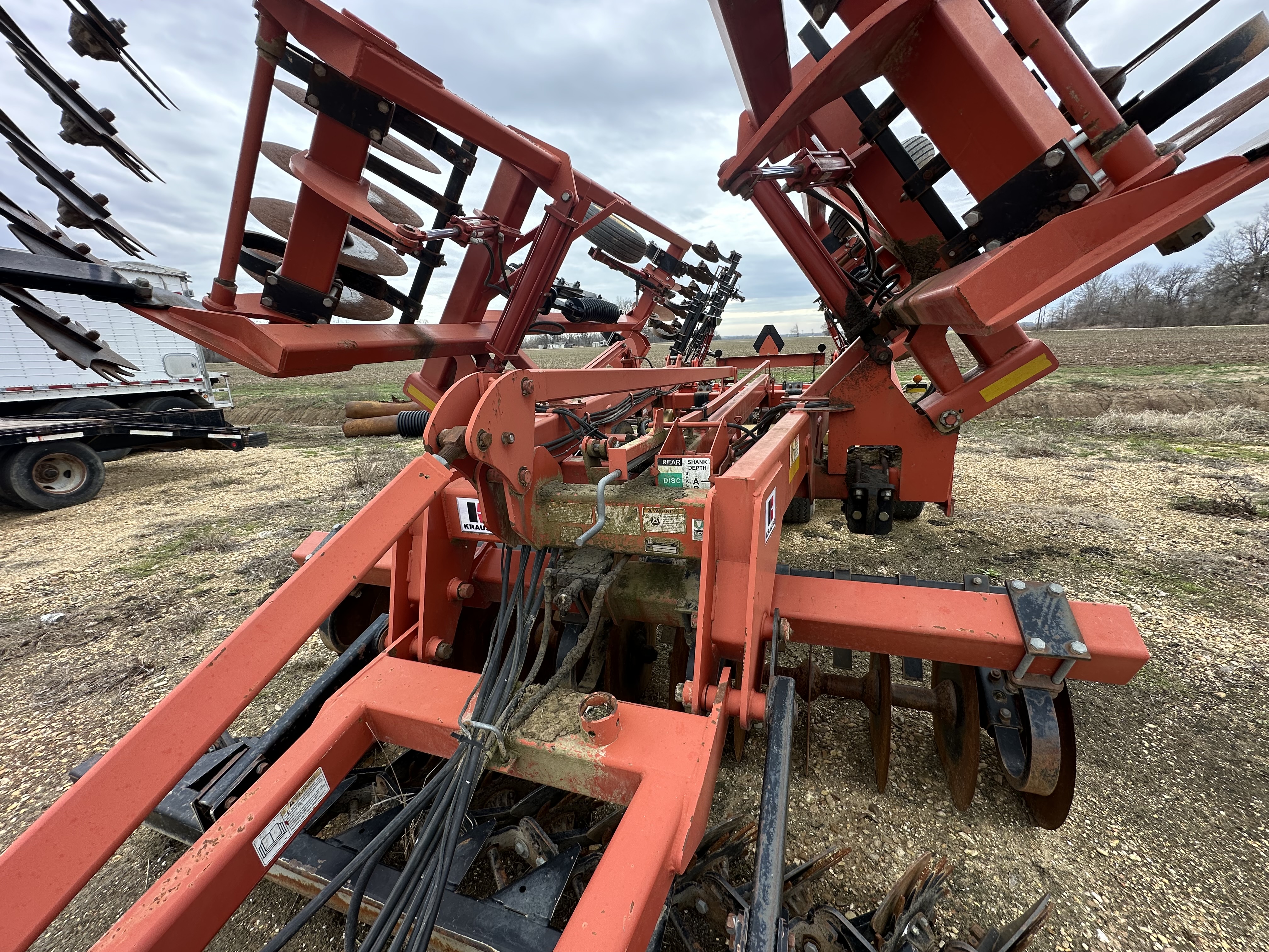 2009 Krause 4850 -18 In-Line Ripper