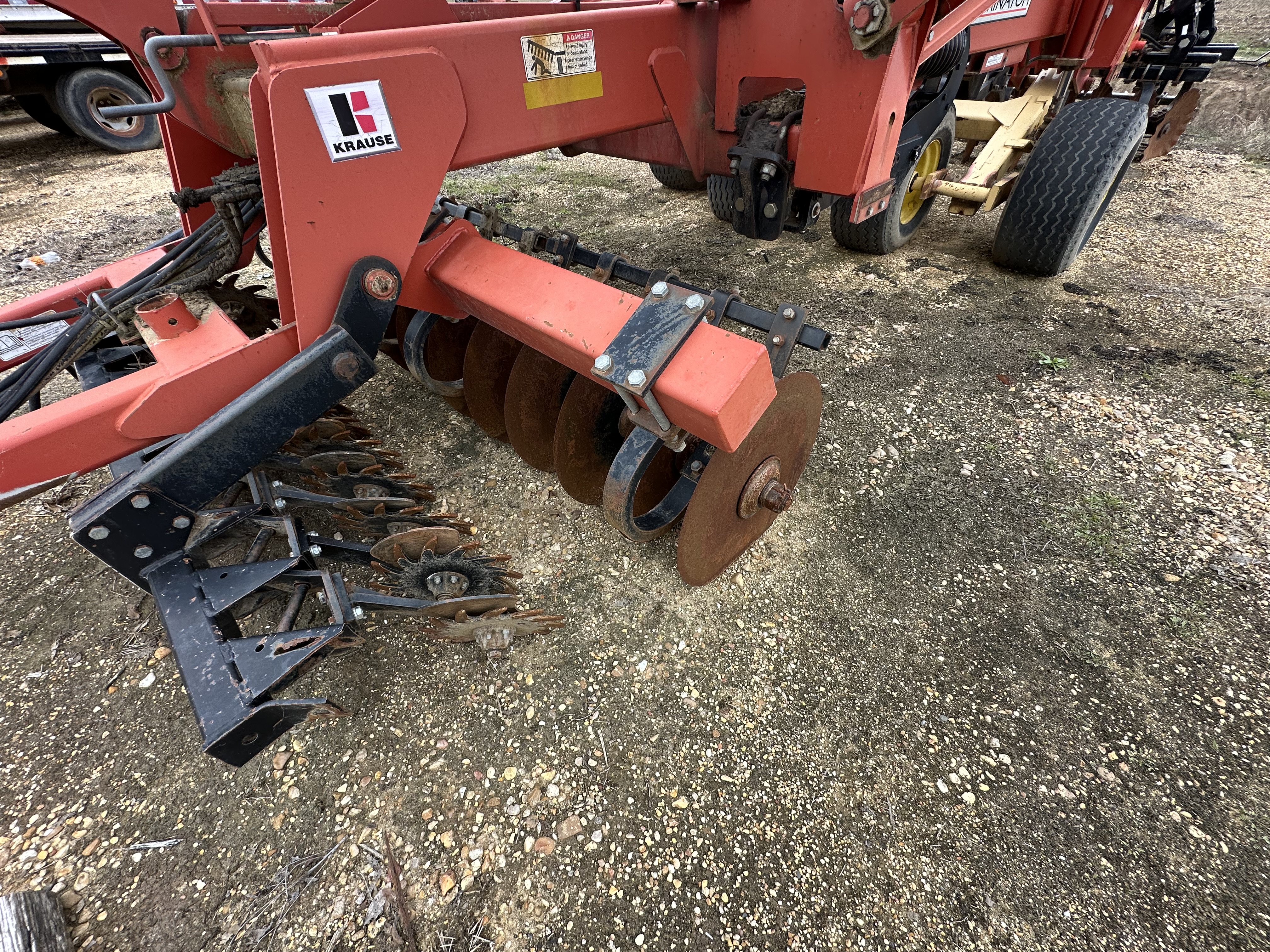 2009 Krause 4850 -18 In-Line Ripper