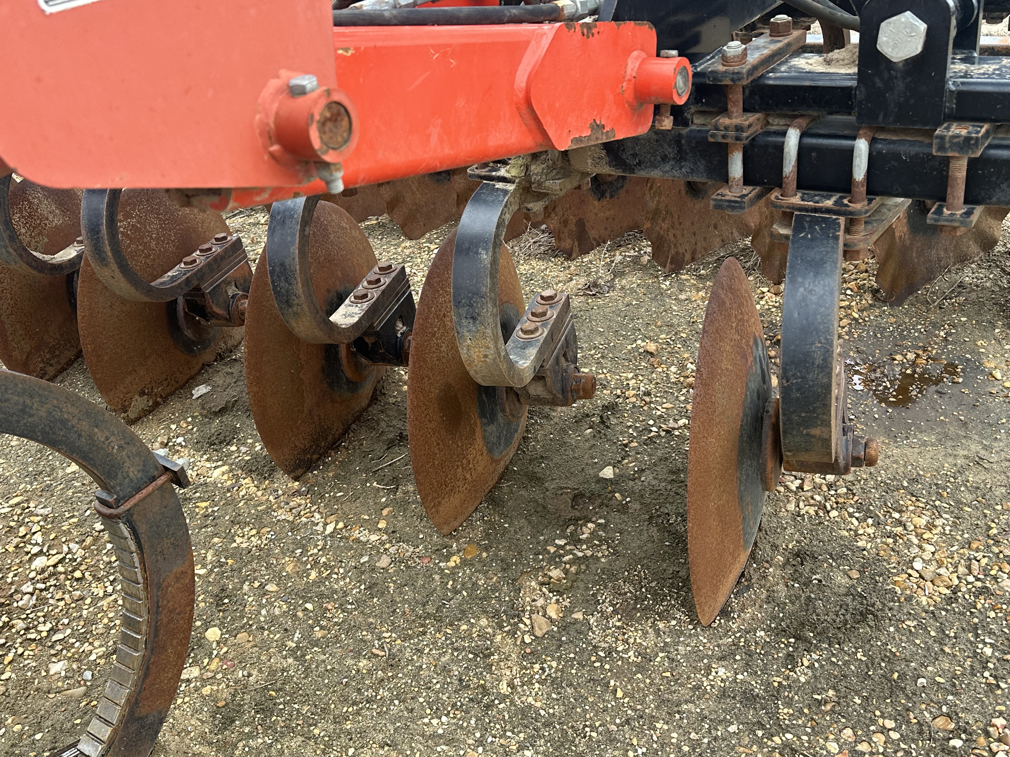 2009 Krause 4850 -18 In-Line Ripper