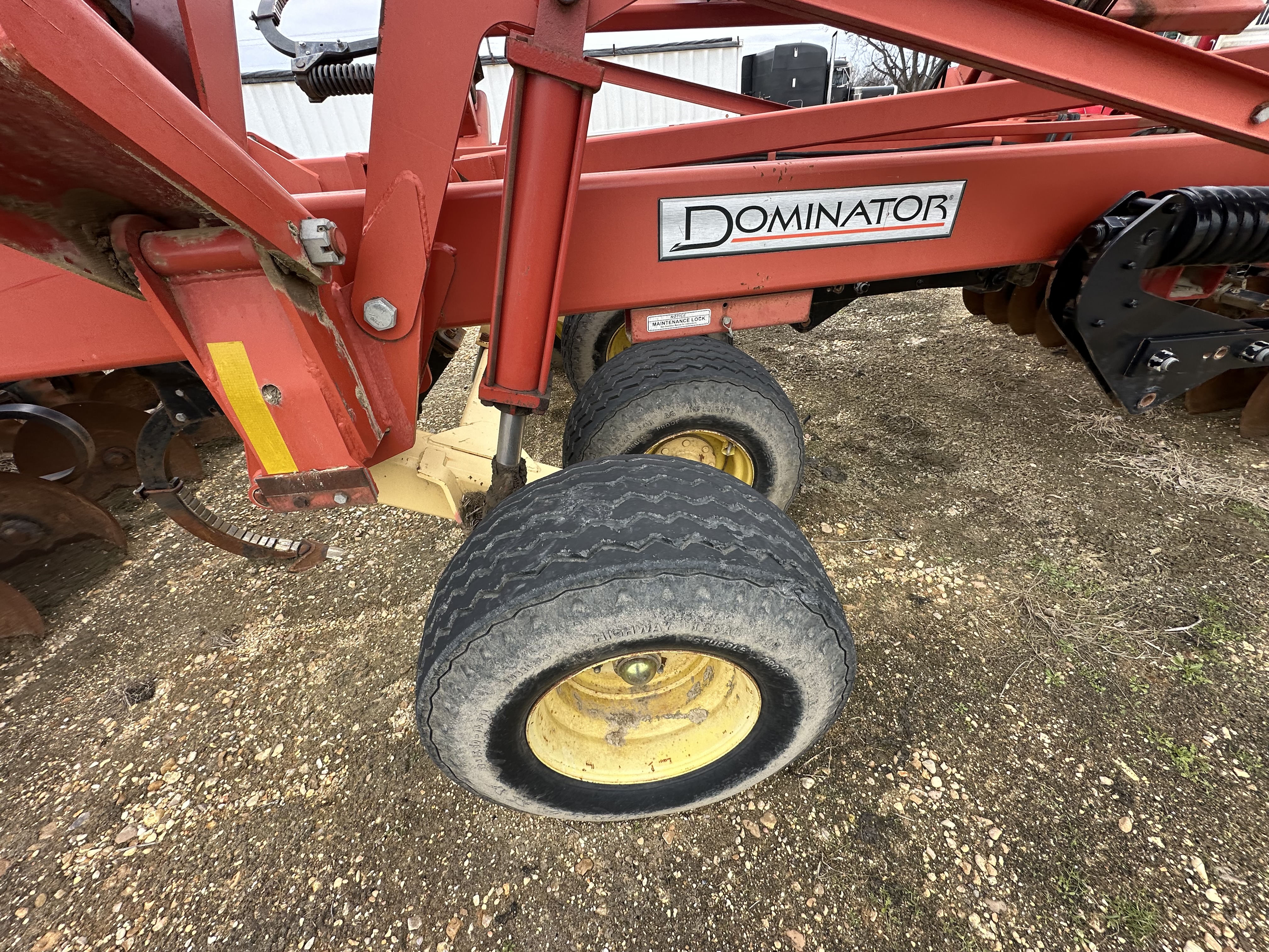 2009 Krause 4850 -18 In-Line Ripper