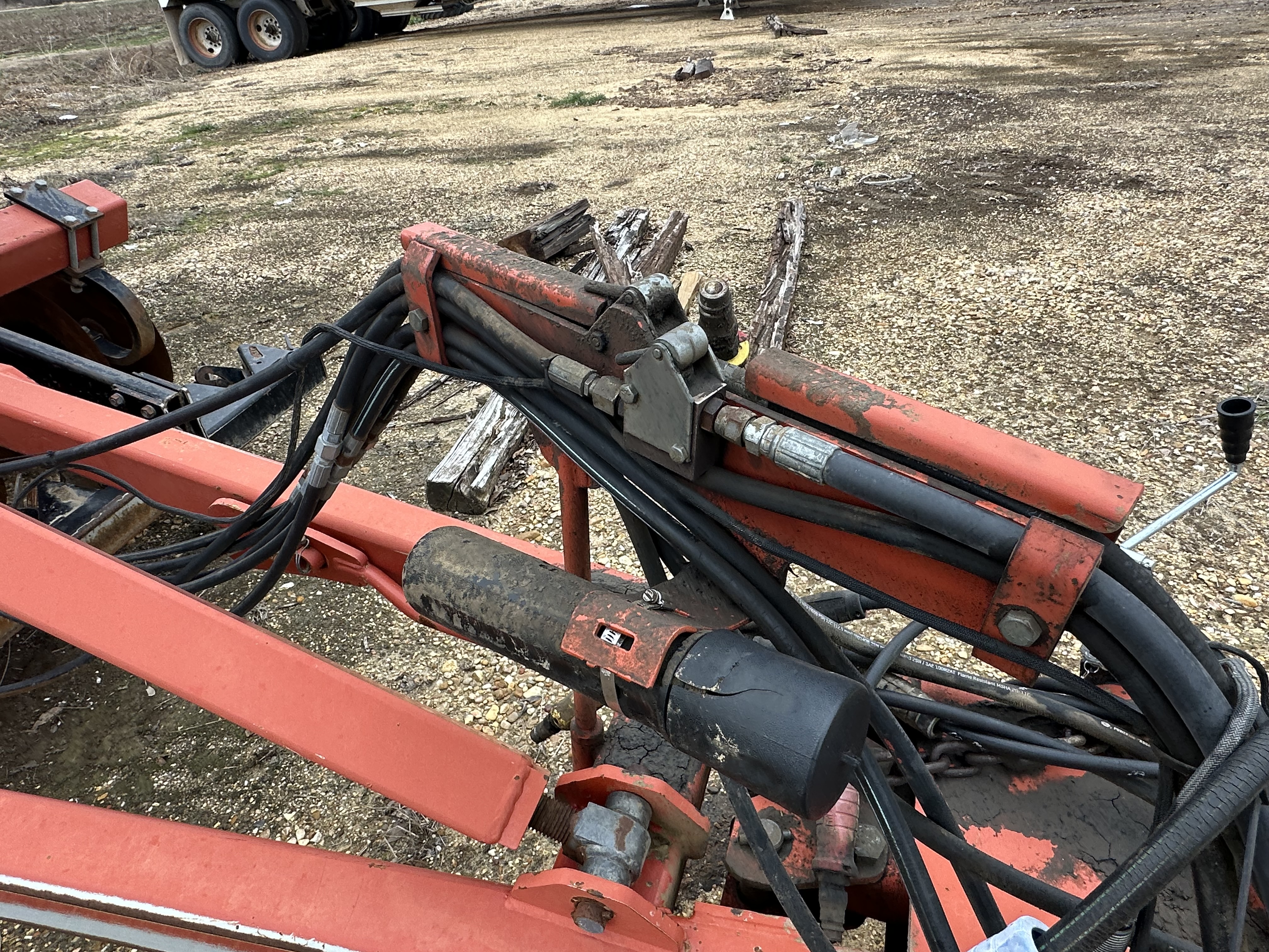 2009 Krause 4850 -18 In-Line Ripper