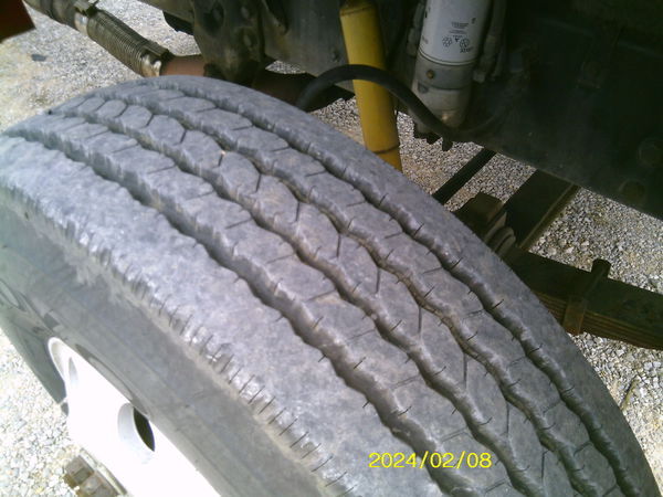 1992 Ford L8000 Semi Trucks/Trailer