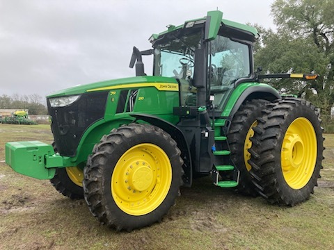2022 John Deere 7R 210 Tractor