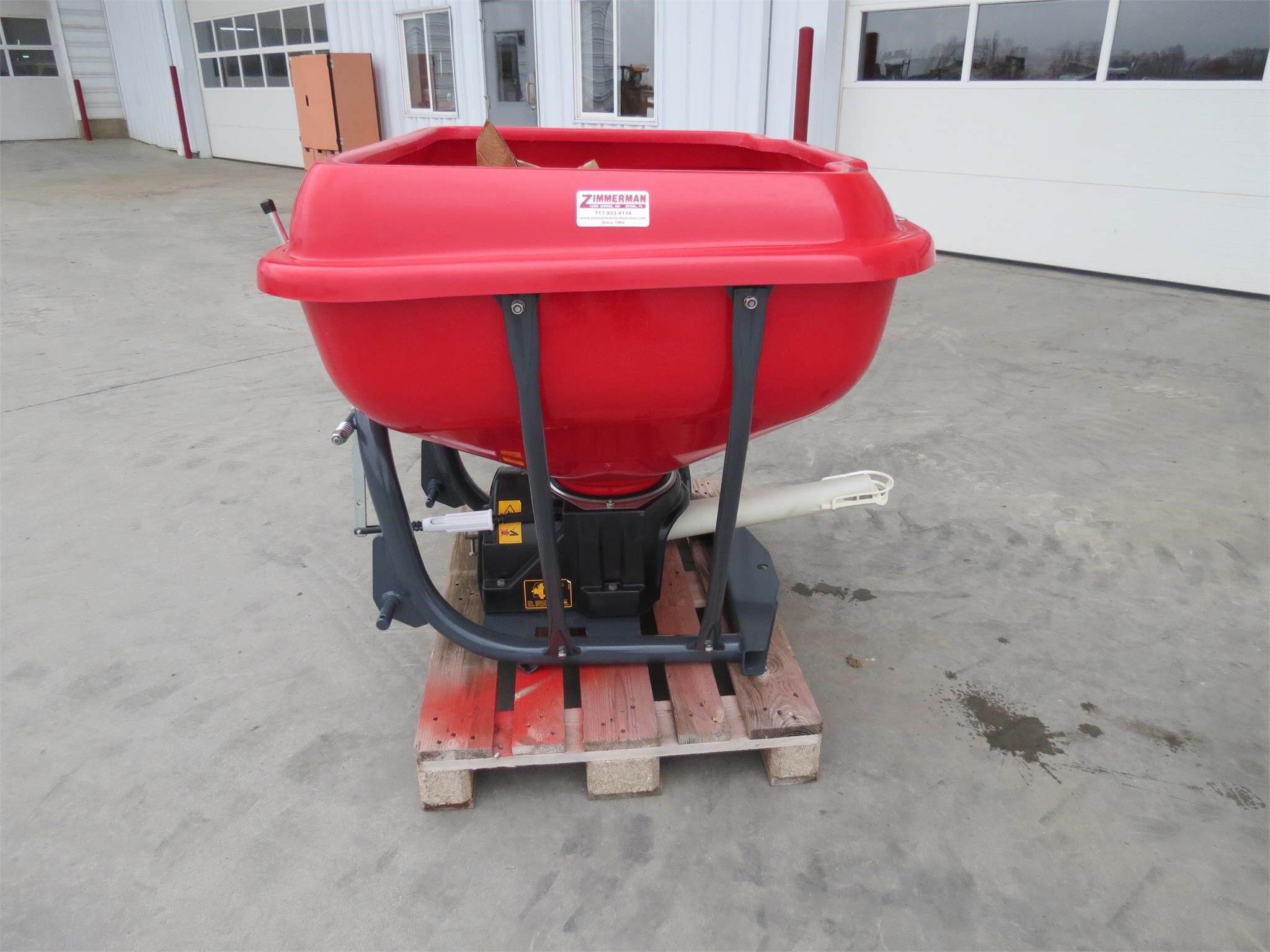 2025 BMC AIP500 Pull-Type Fertilizer Spreader