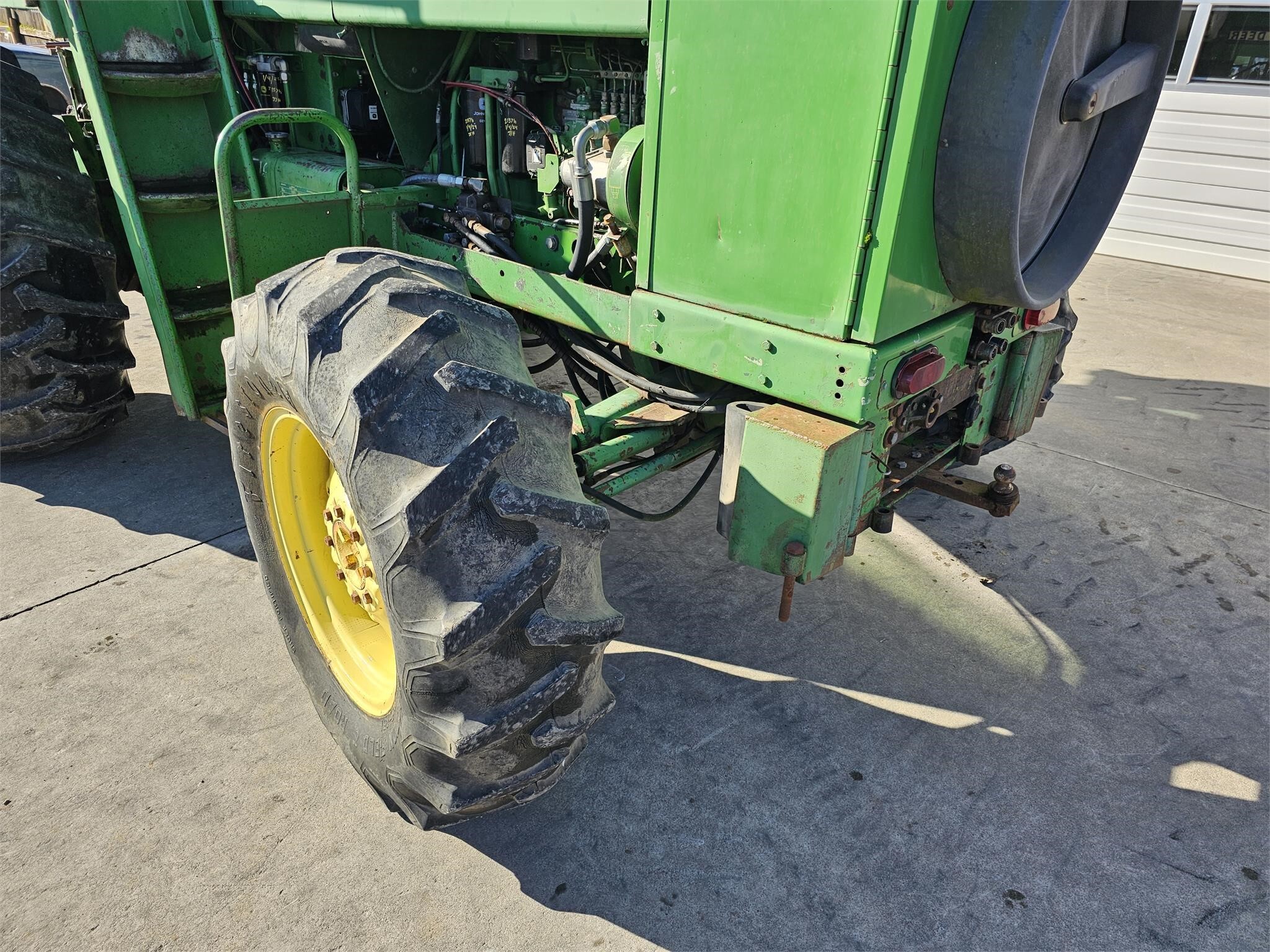 1991 John Deere 5830 Self-Propelled Forage Harvester