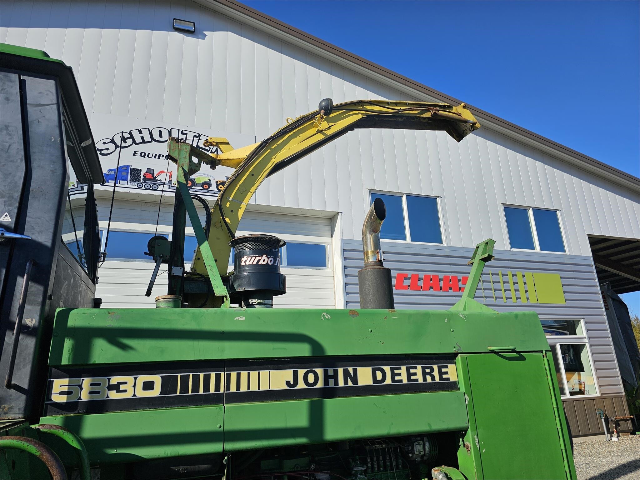 1991 John Deere 5830 Self-Propelled Forage Harvester