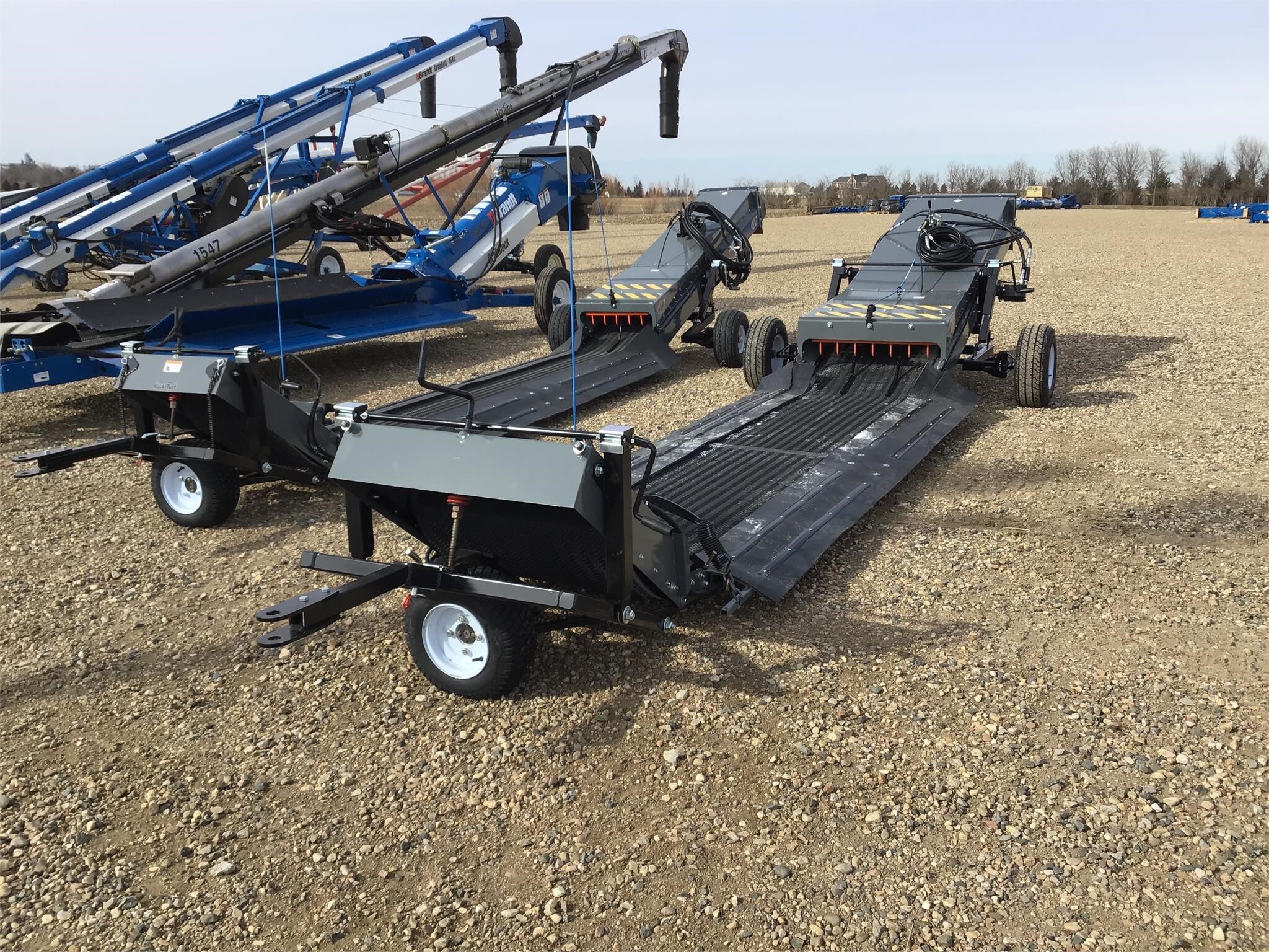2025 Soaring Eagle SA30 Grain Bag Unloader