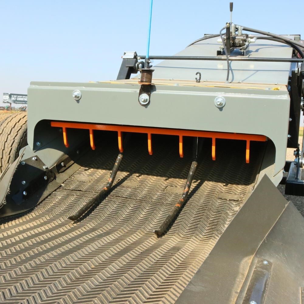 2026 Soaring Eagle SA30 Grain Bag Unloader