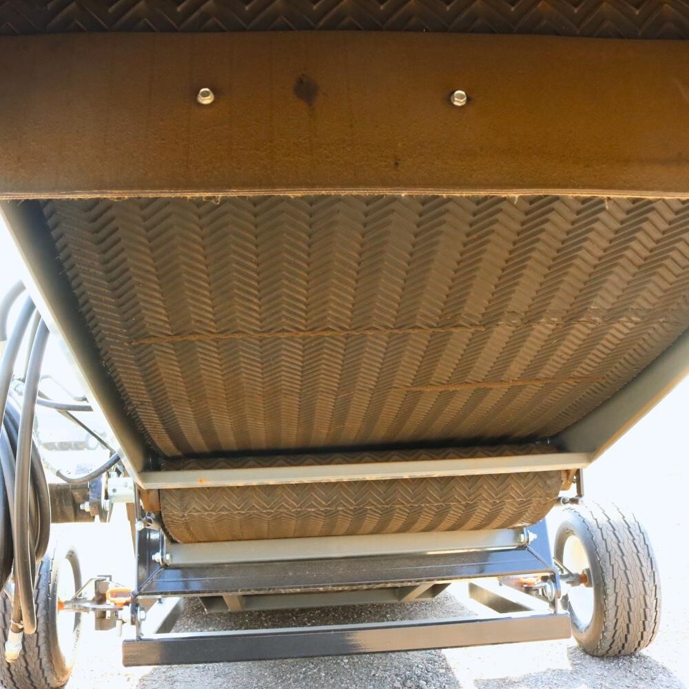 2026 Soaring Eagle SA30 Grain Bag Unloader