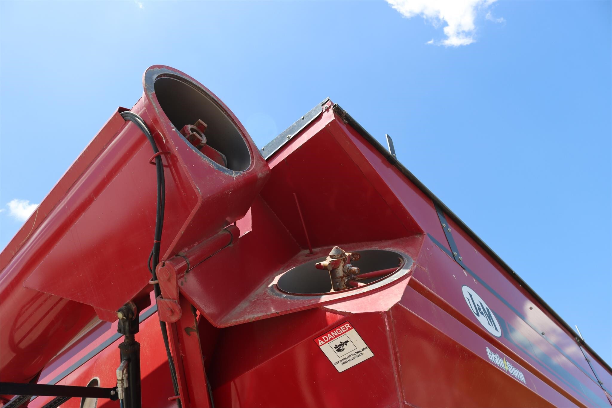 2013 J&M 1250-20T Grain Cart