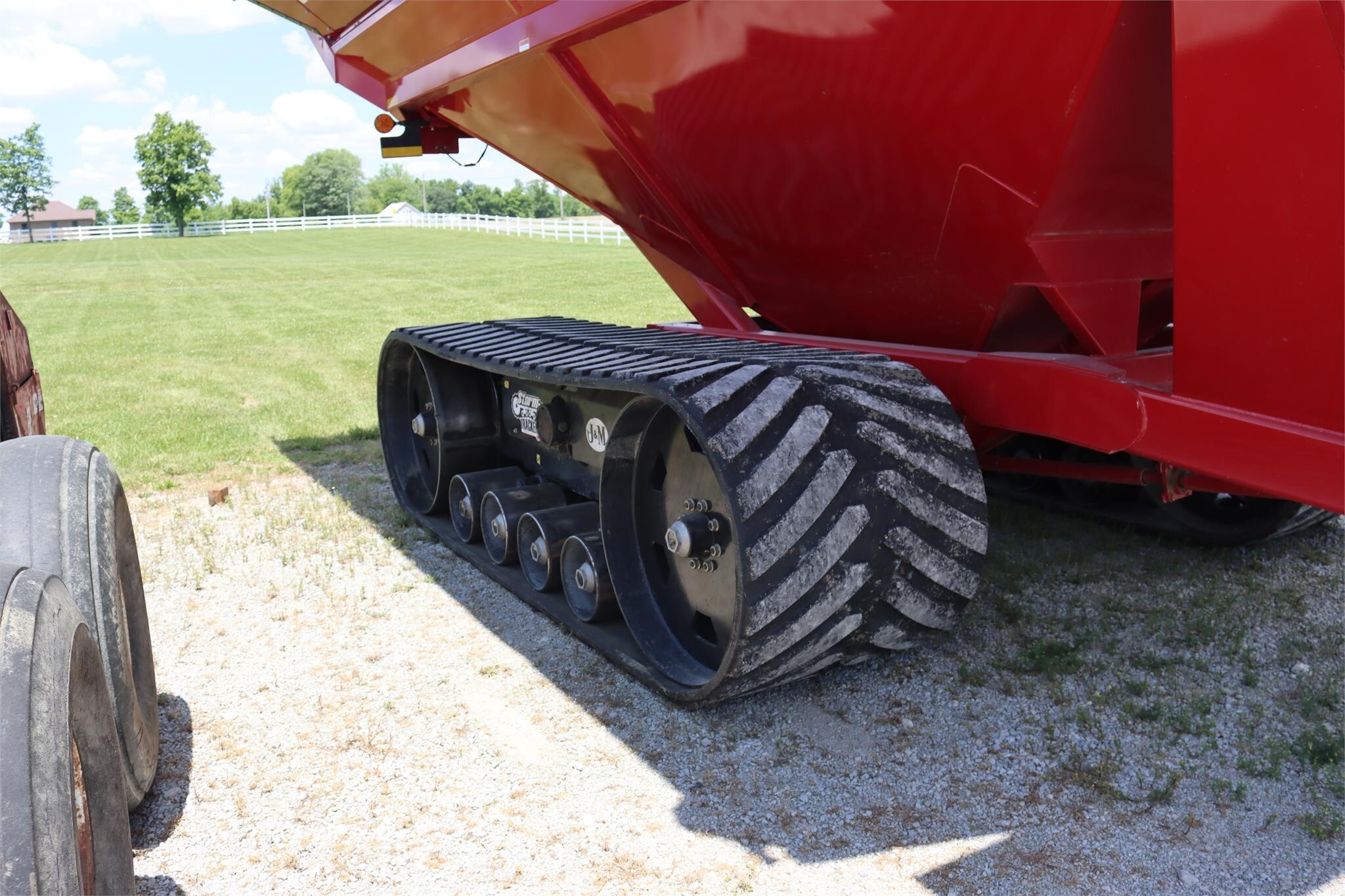 2013 J&M 1250-20T Grain Cart