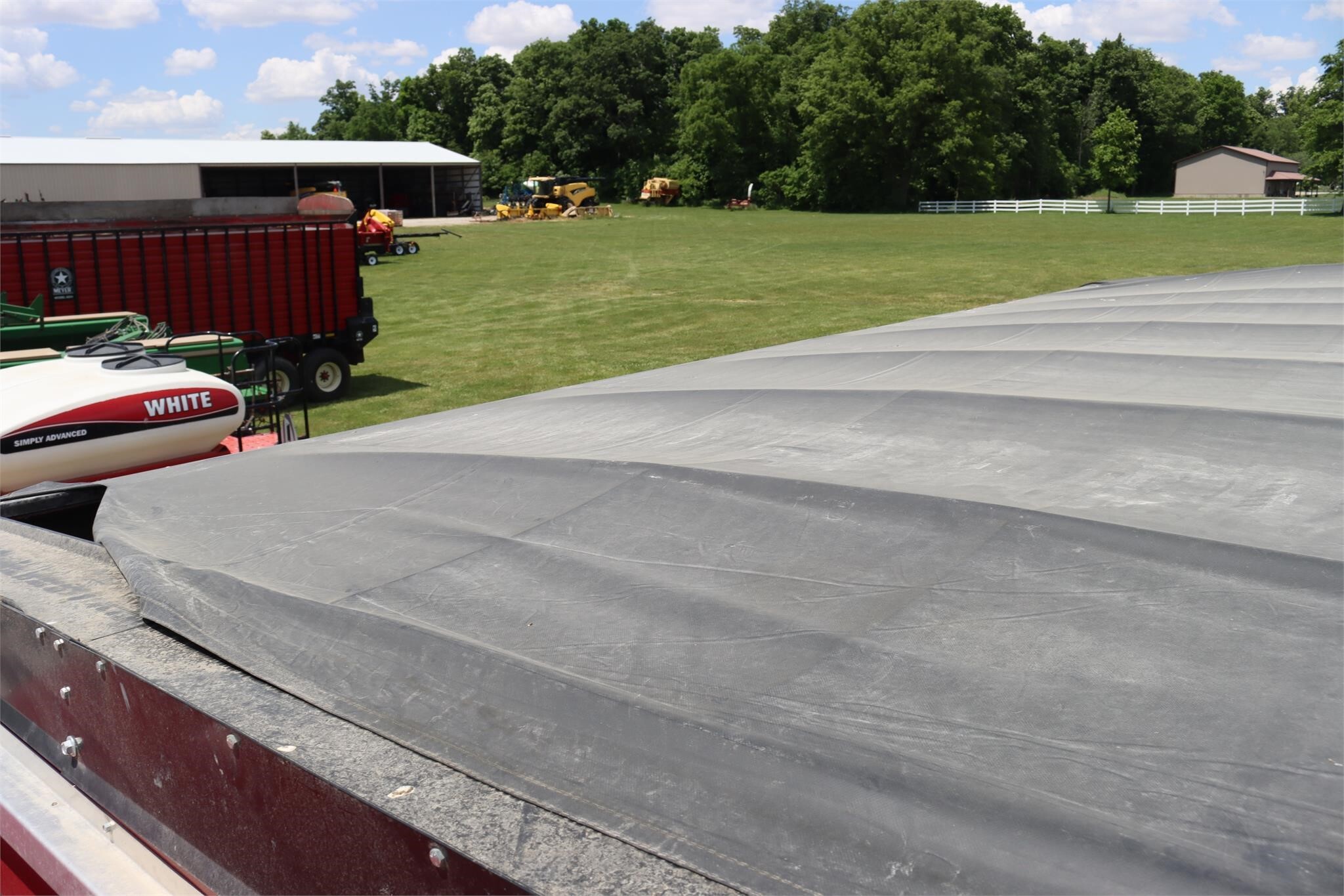2013 J&M 1250-20T Grain Cart