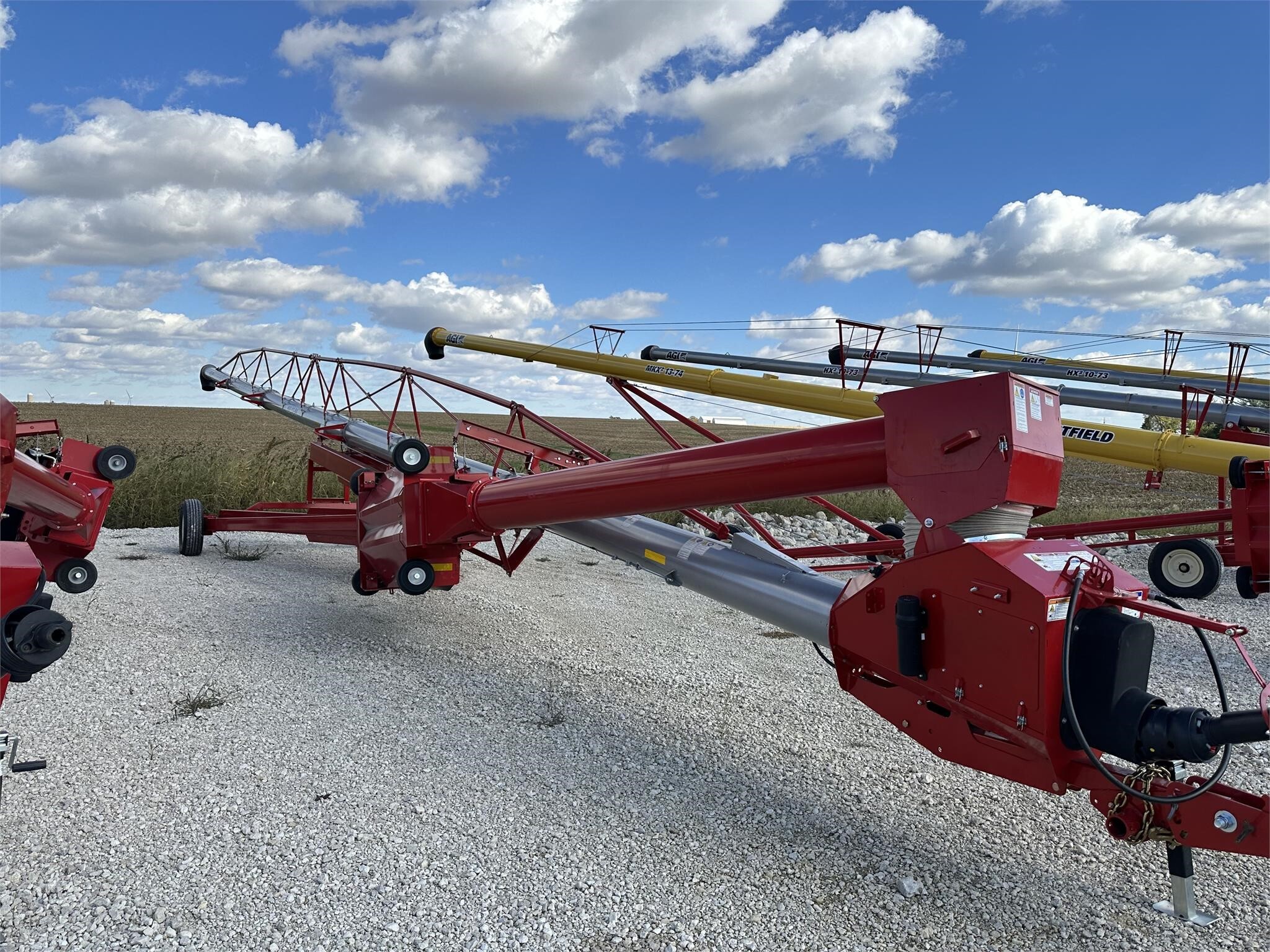  Hutchinson HX2 13-84 Augers and Conveyor
