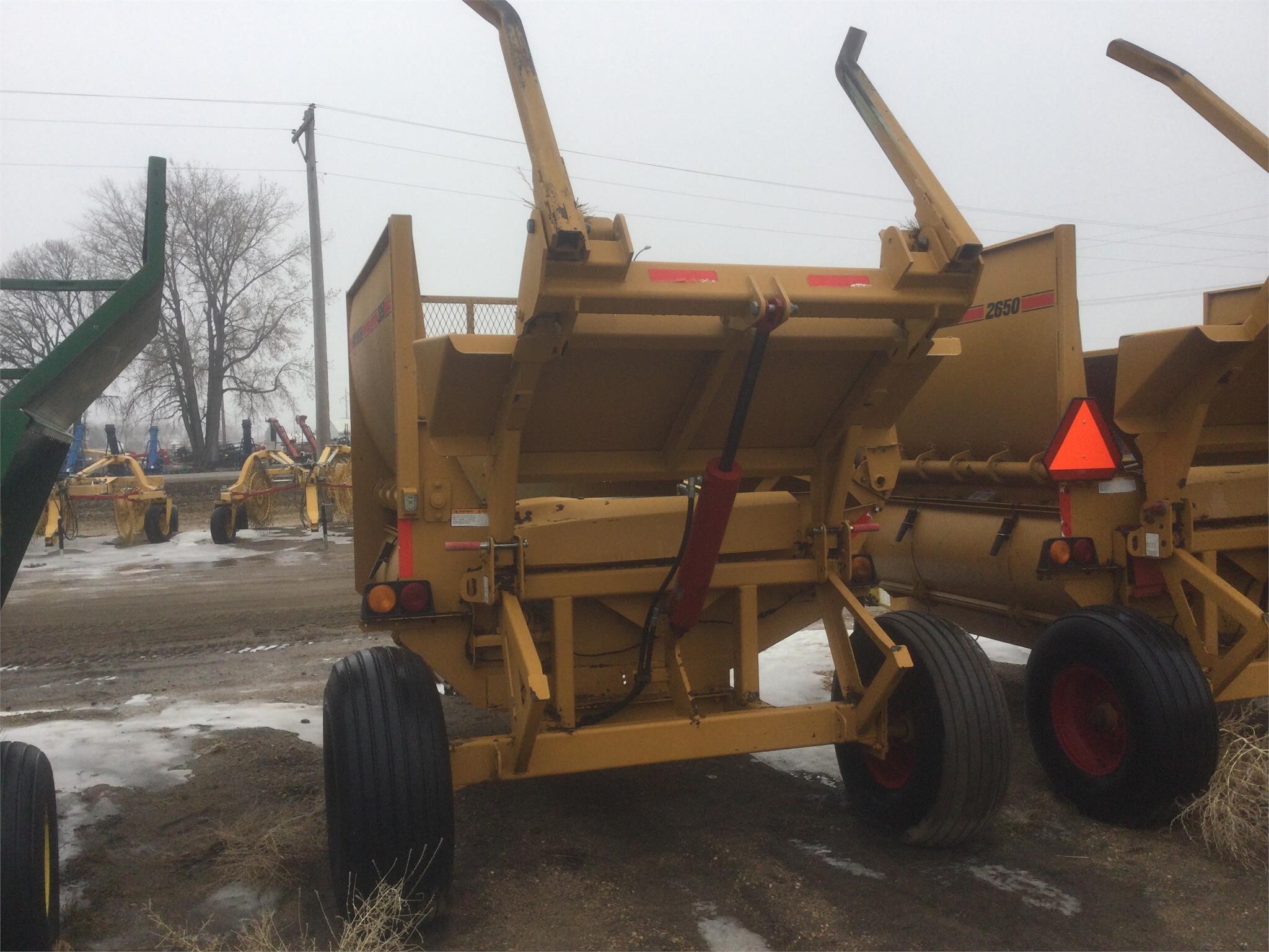  Haybuster 2650 Grinders and Mixer