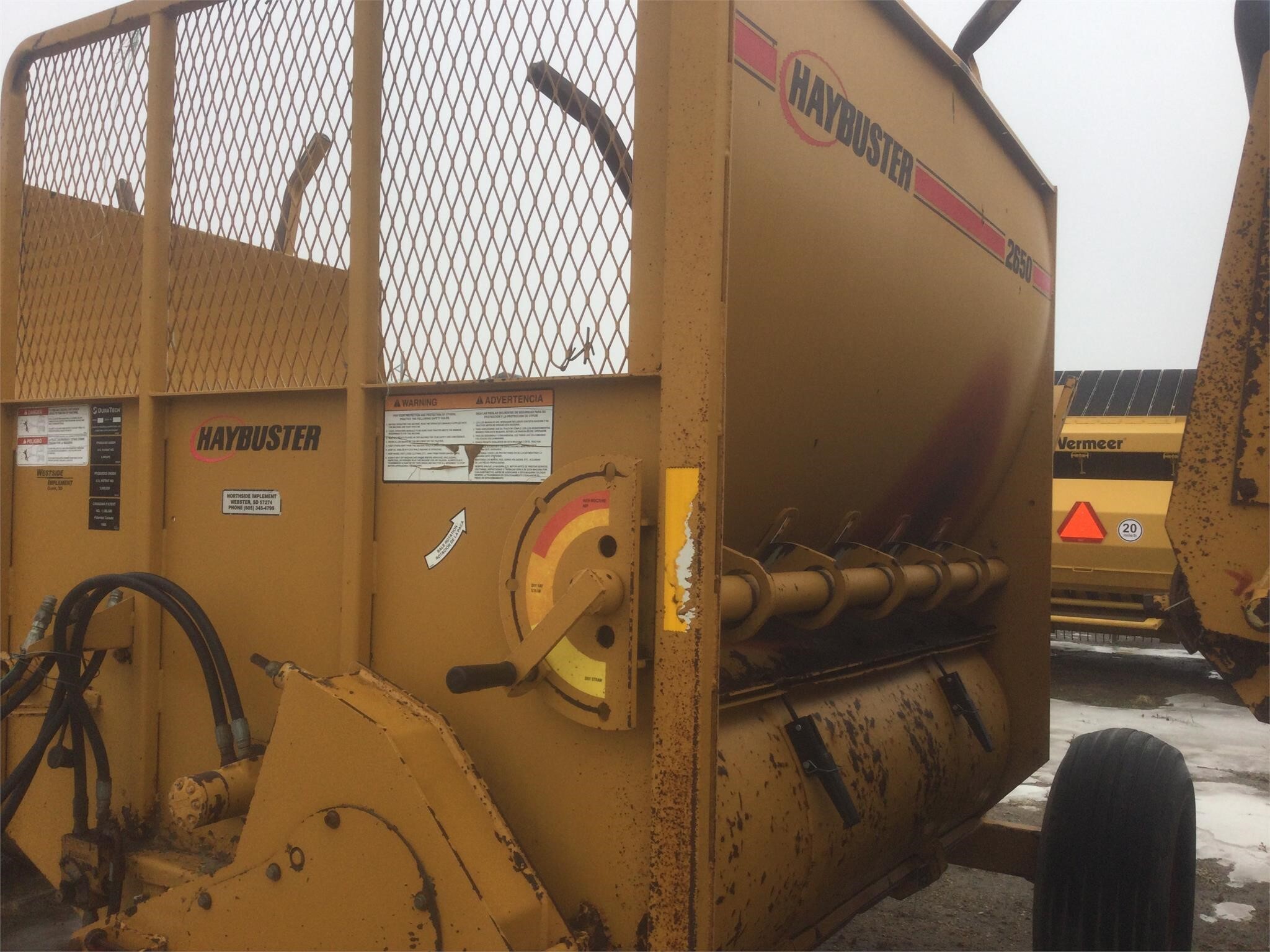  Haybuster 2650 Grinders and Mixer