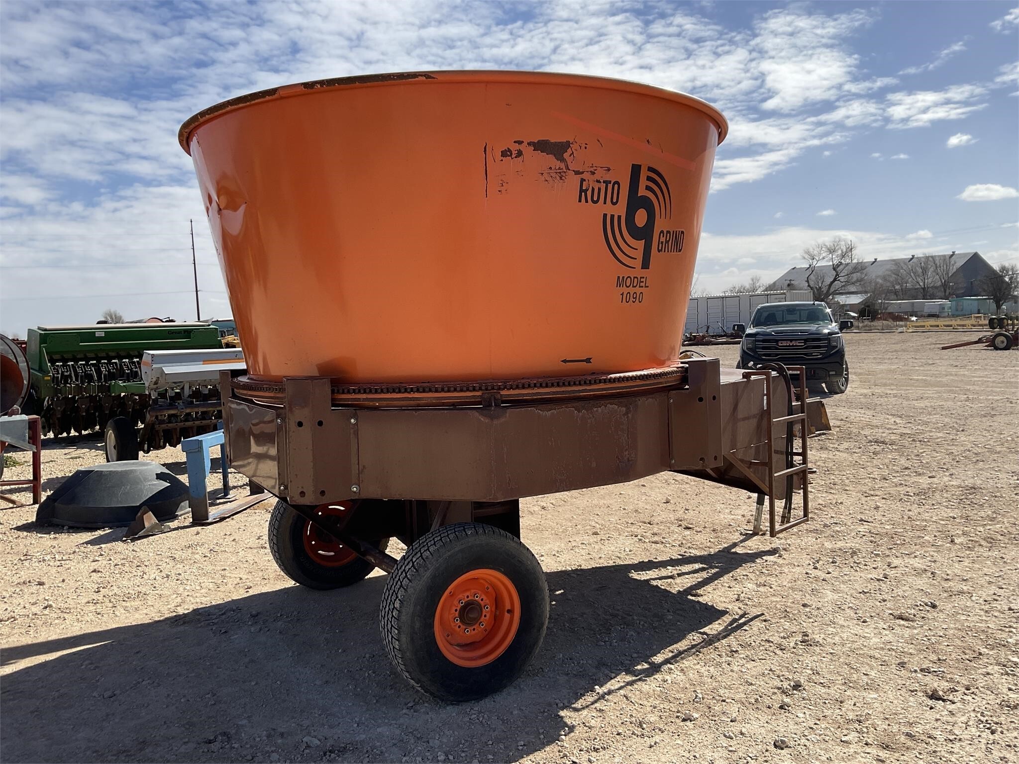 Roto Grind 1090 Grinders and Mixer Call Machinery Pete