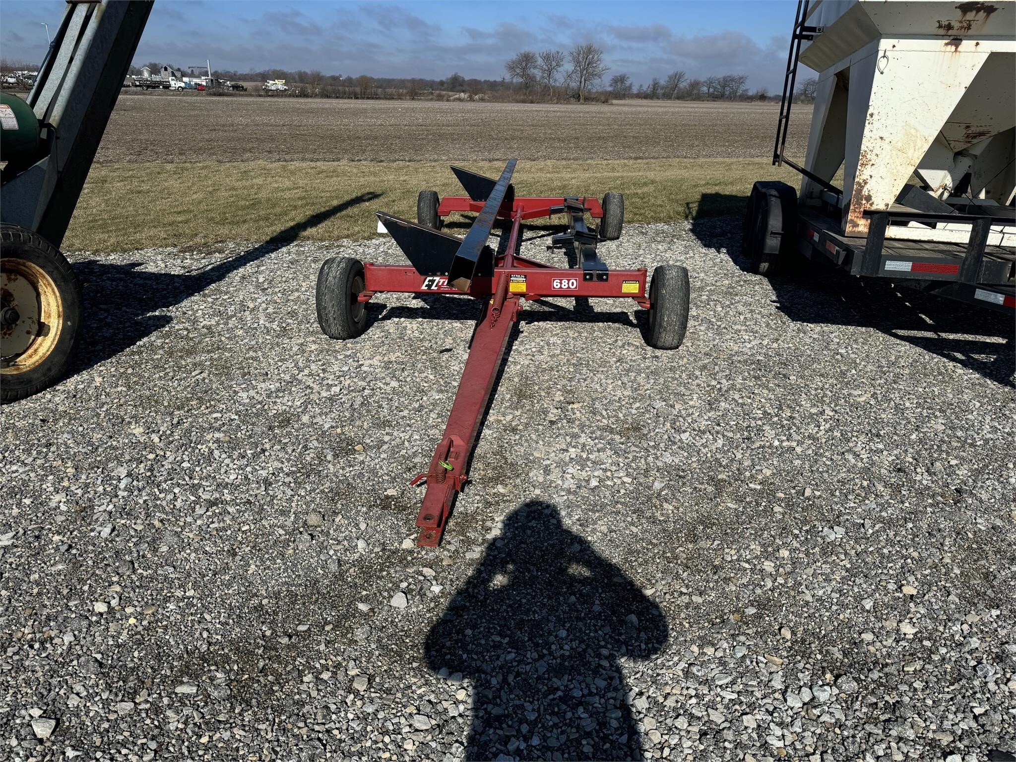  E-Z Trail 680 Header Trailer