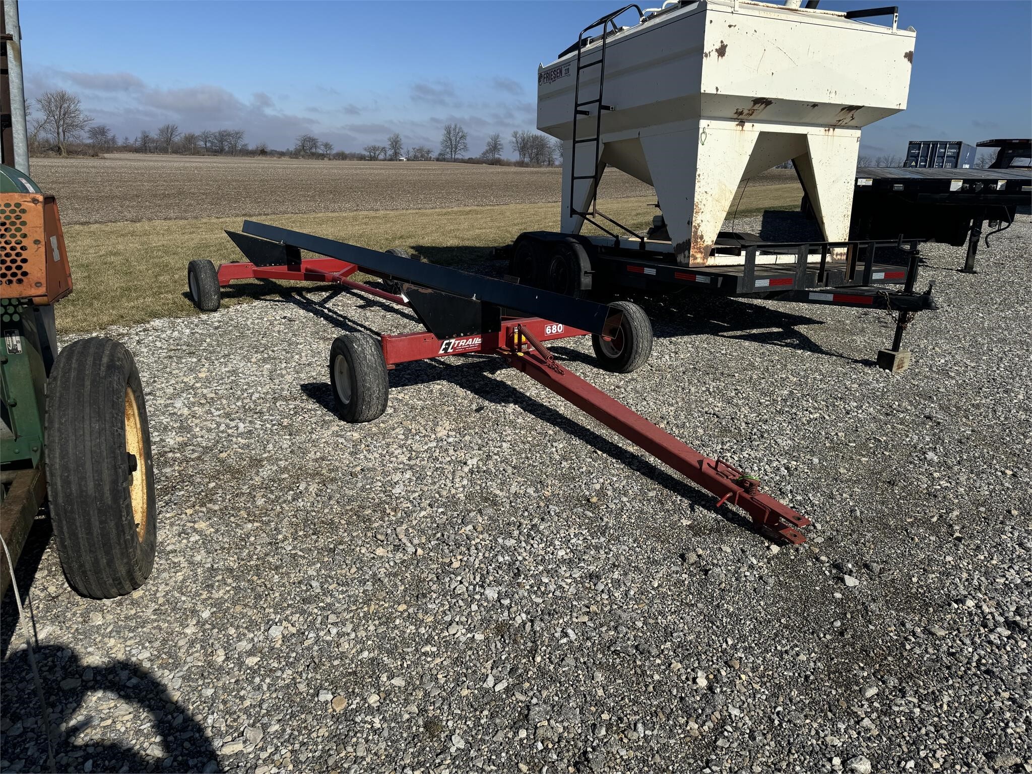  E-Z Trail 680 Header Trailer