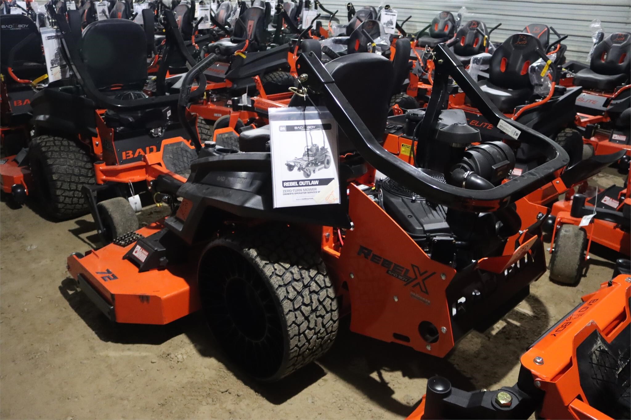  Bad Boy OUTLAW REBEL X 7200 Lawn Mower
