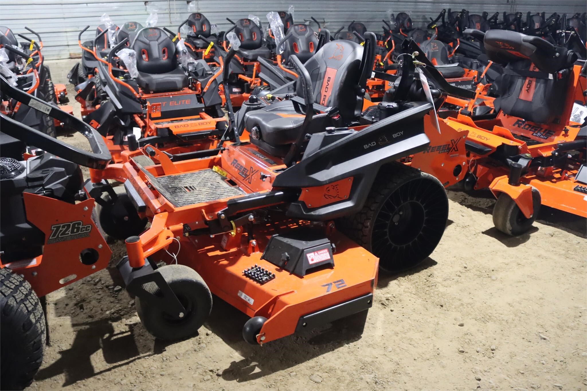  Bad Boy OUTLAW REBEL X 7200 Lawn Mower