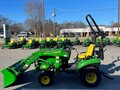 2022 John Deere 1023E Tractor