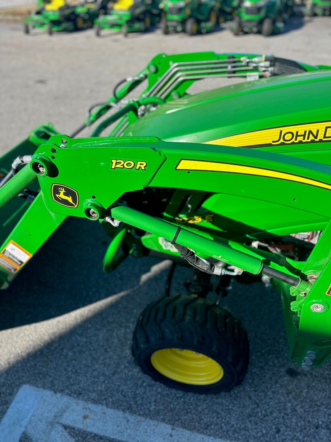 2022 John Deere 1023E Tractor
